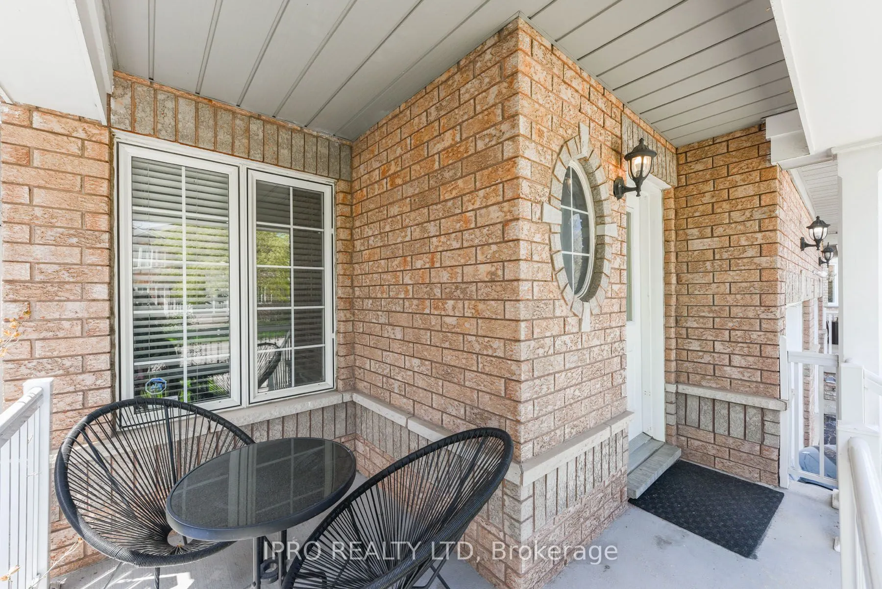 12 Bramcedar Crescent