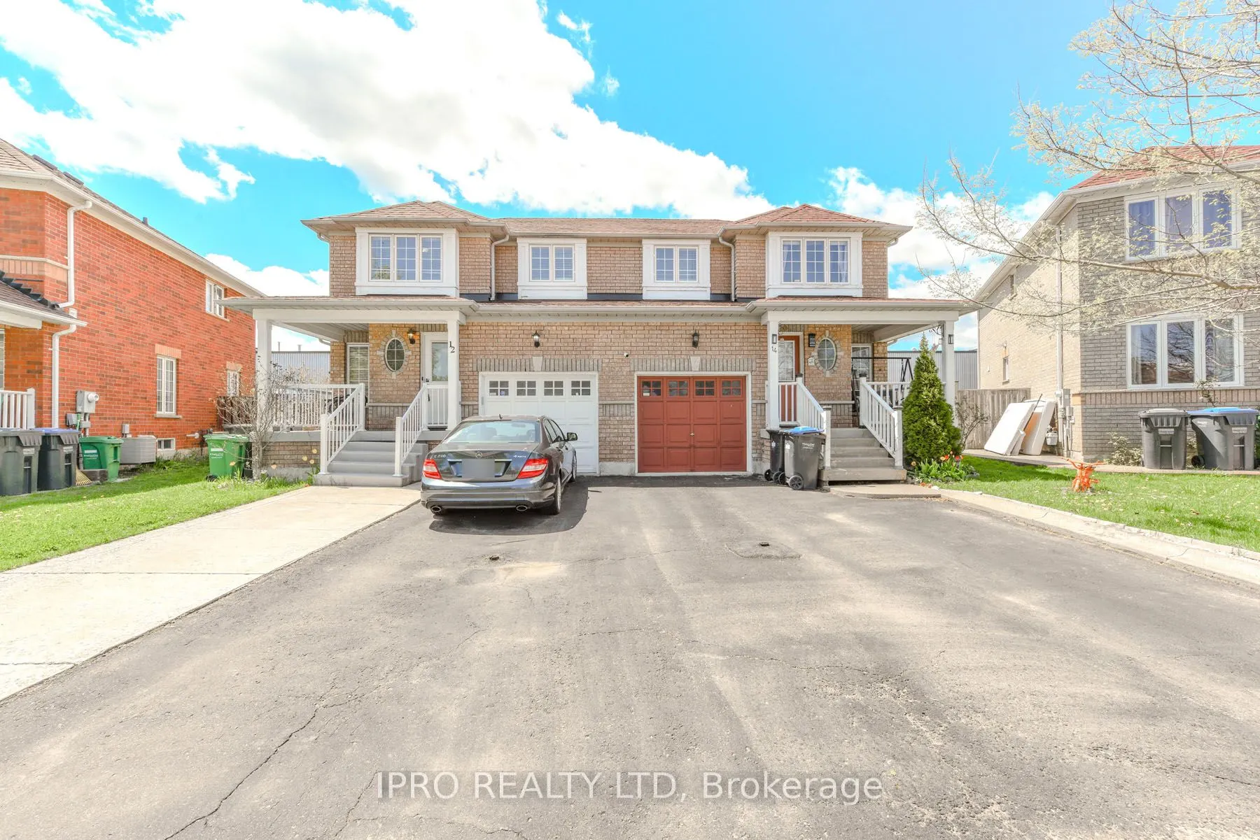 12 Bramcedar Crescent