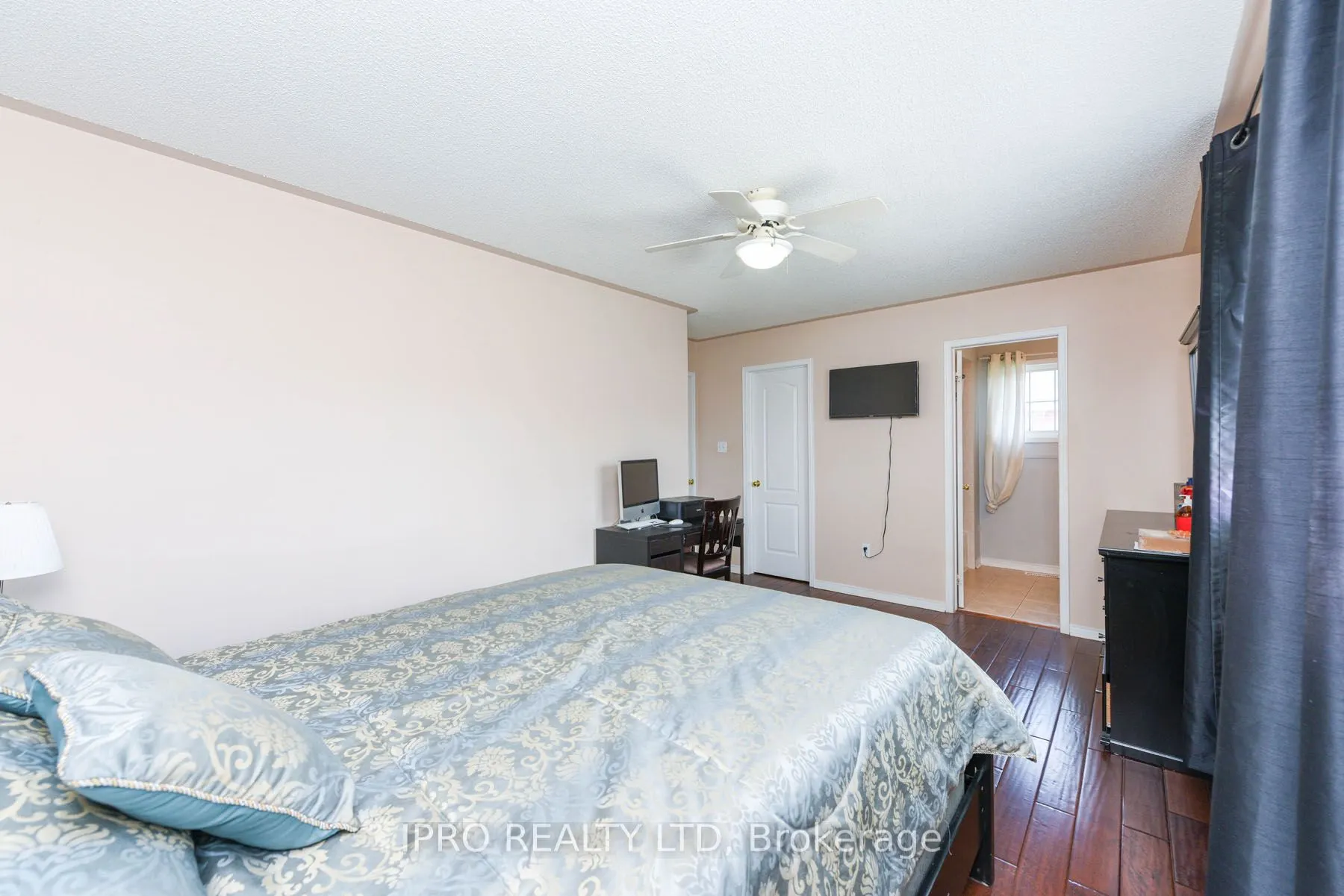 12 Bramcedar Crescent