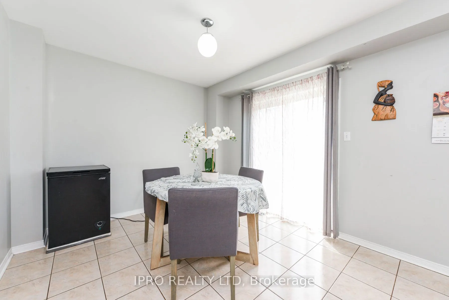 12 Bramcedar Crescent