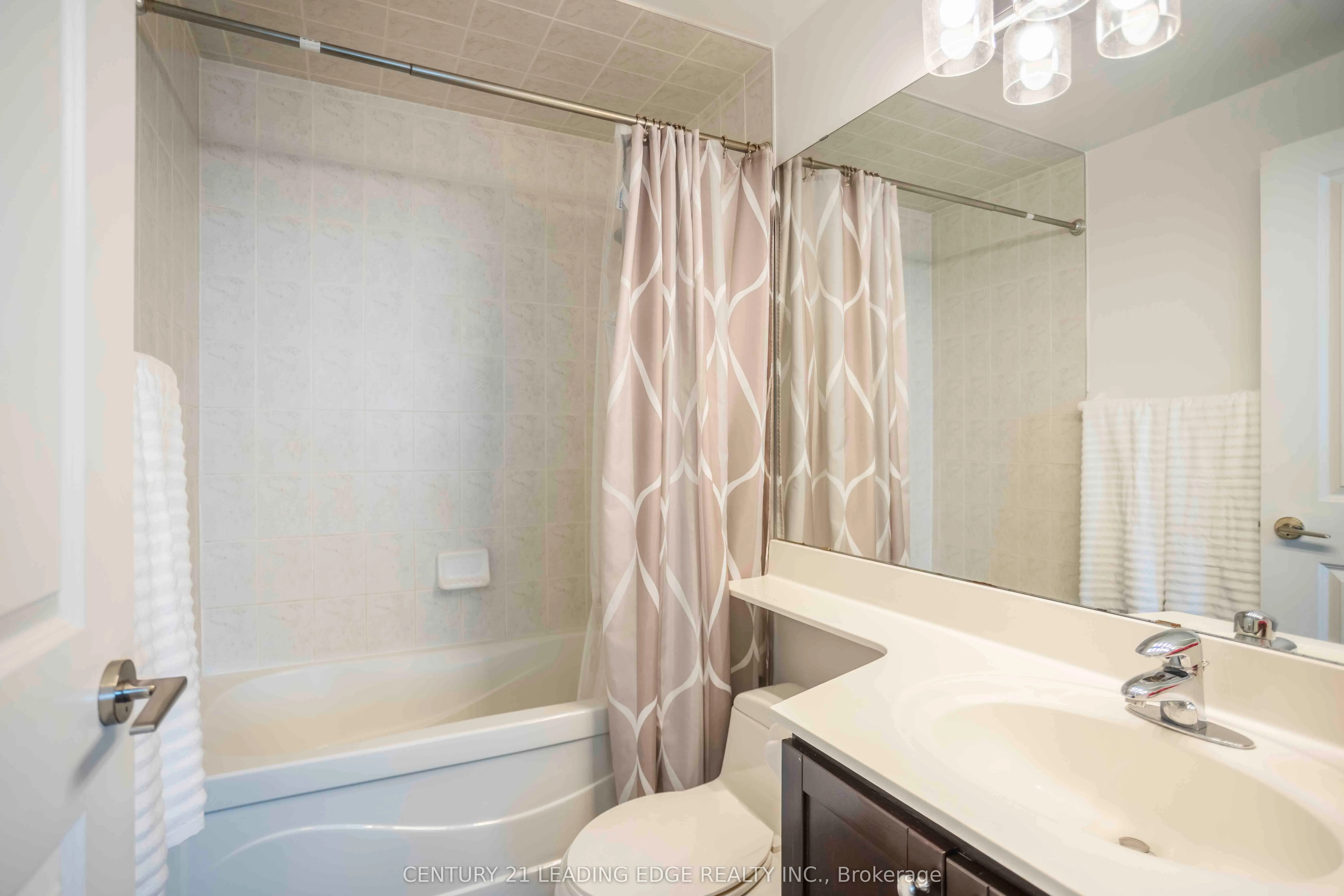 80 Absolute Avenue, #2607