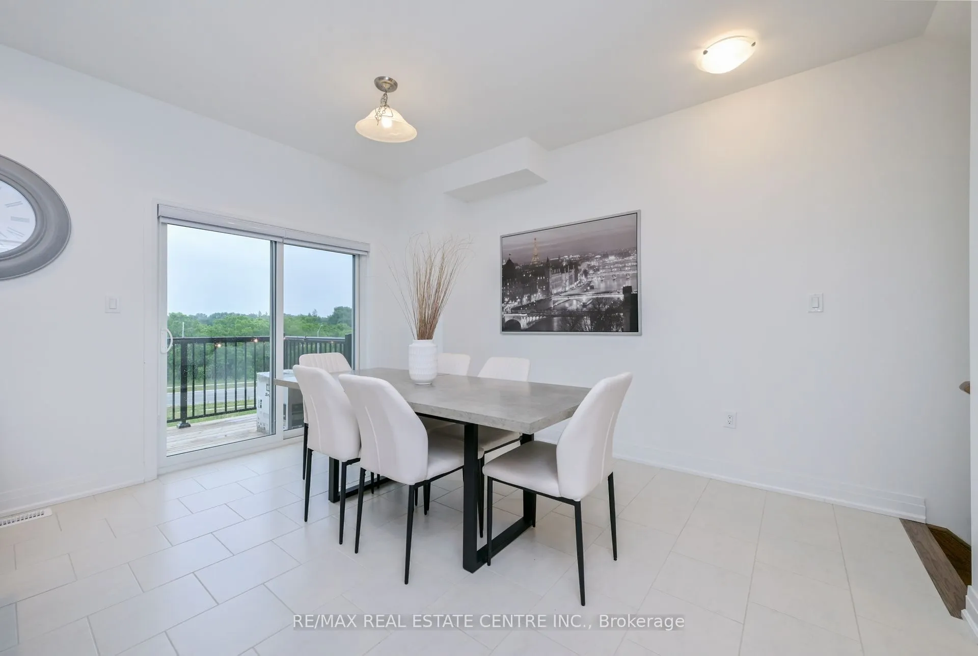 24 Humberstone Drive E