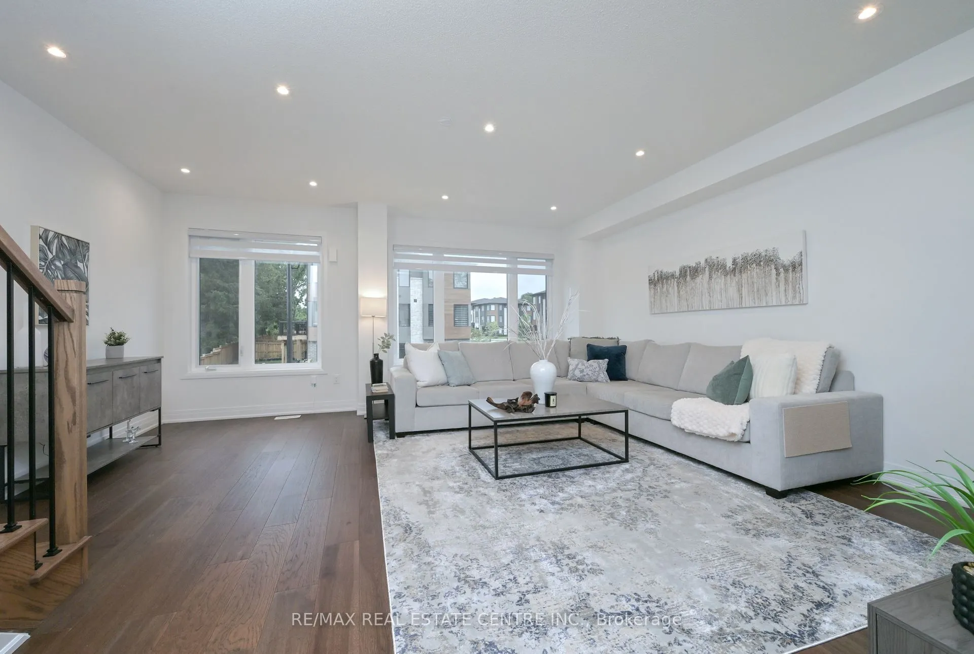 24 Humberstone Drive E