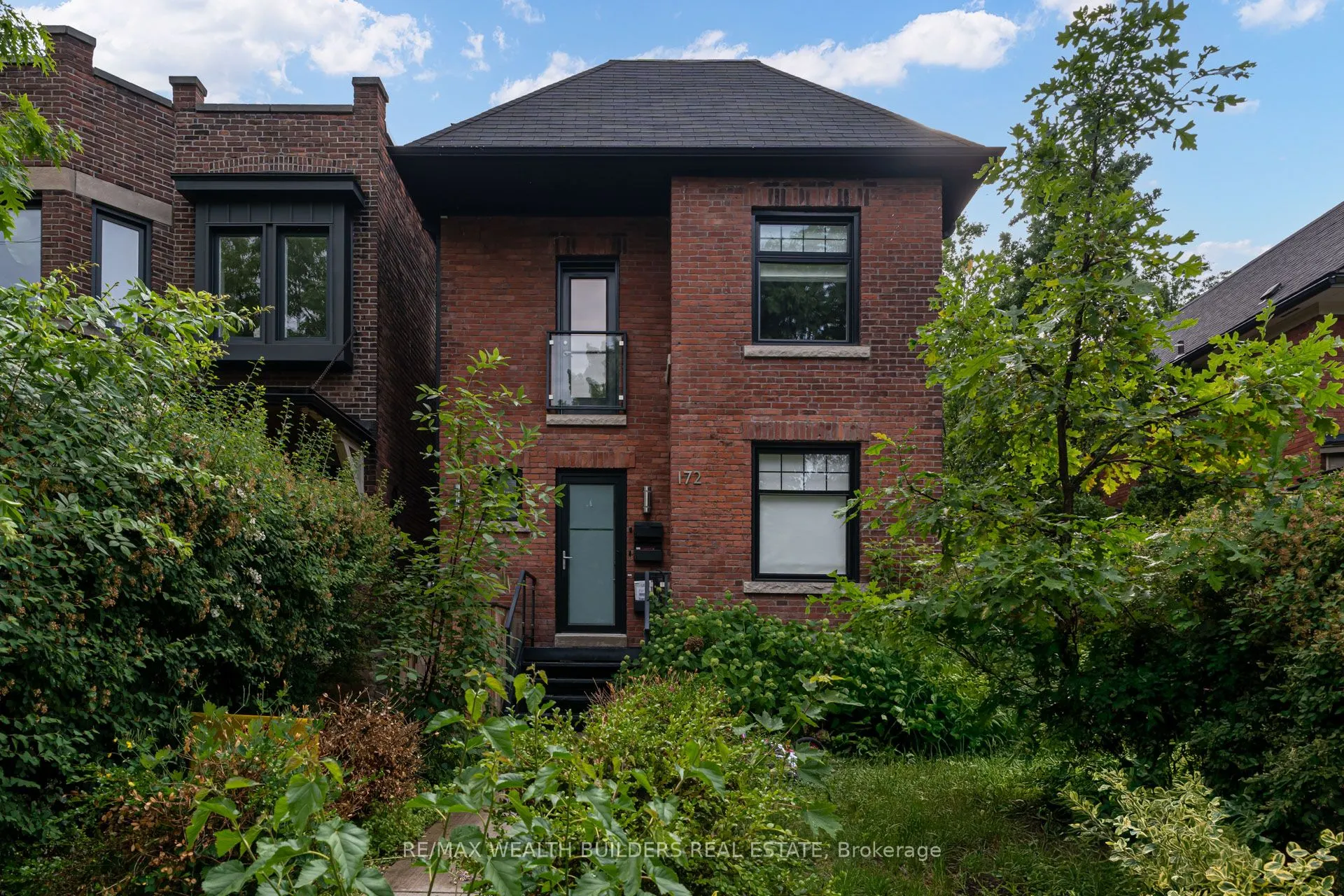 172 indian road Crescent