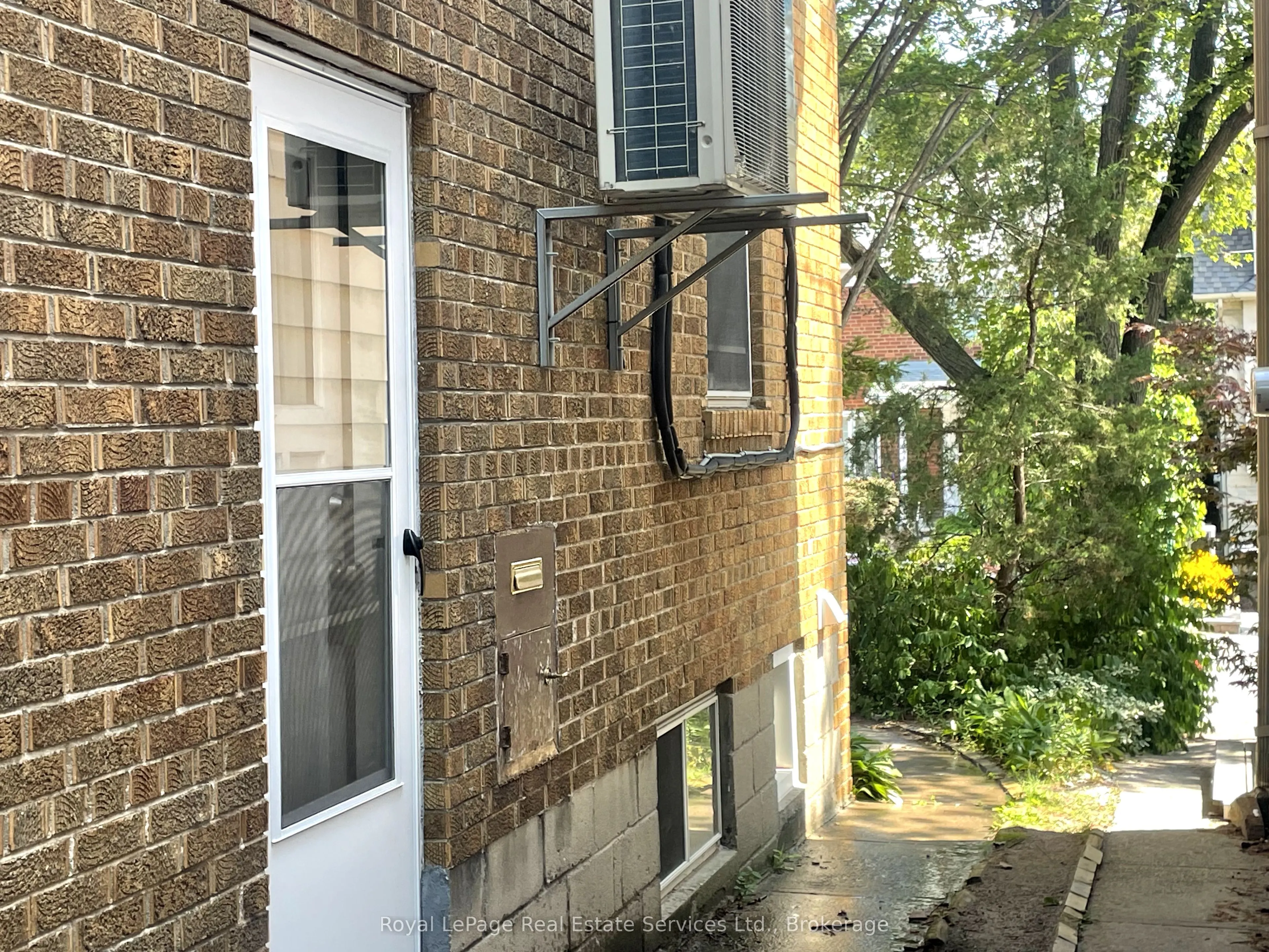 20A Lavinia Avenue, #Lower