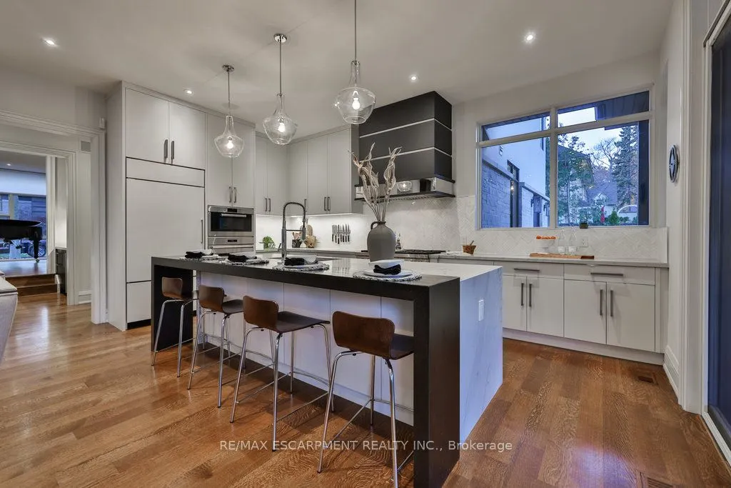 1293 Woodland Avenue