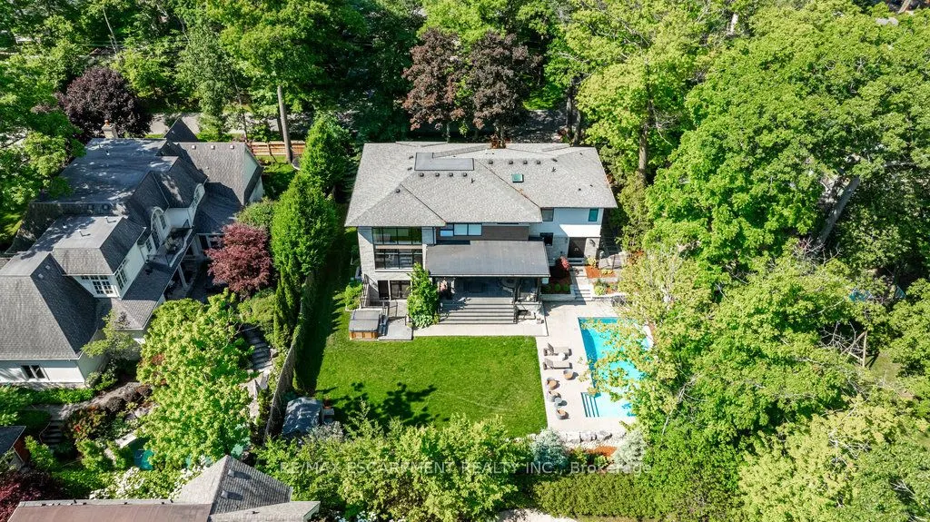 1293 Woodland Avenue