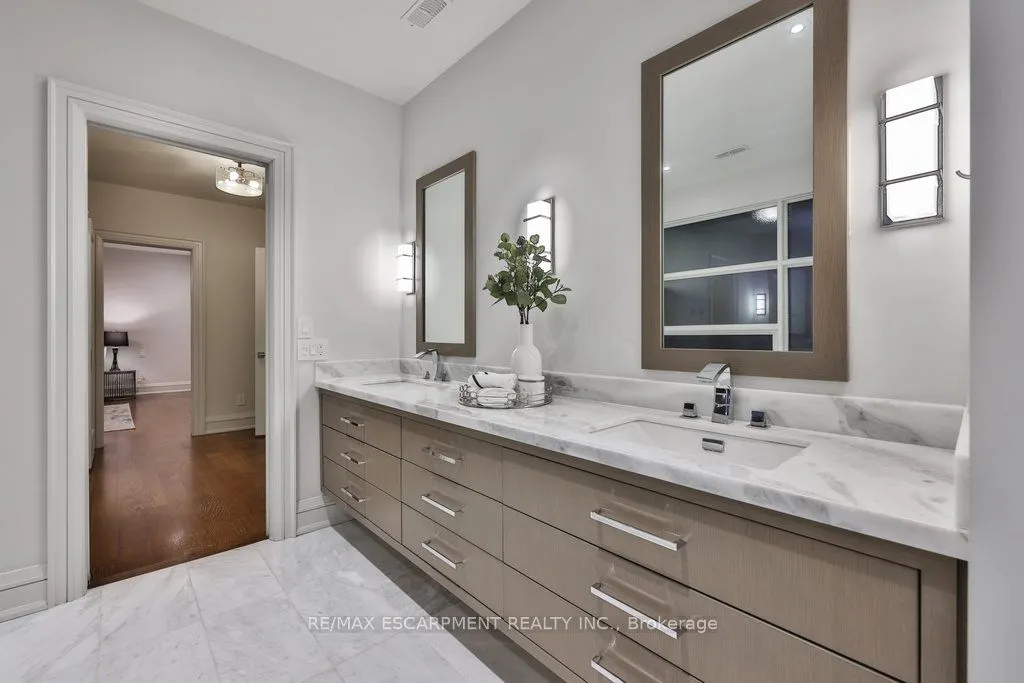 1293 Woodland Avenue