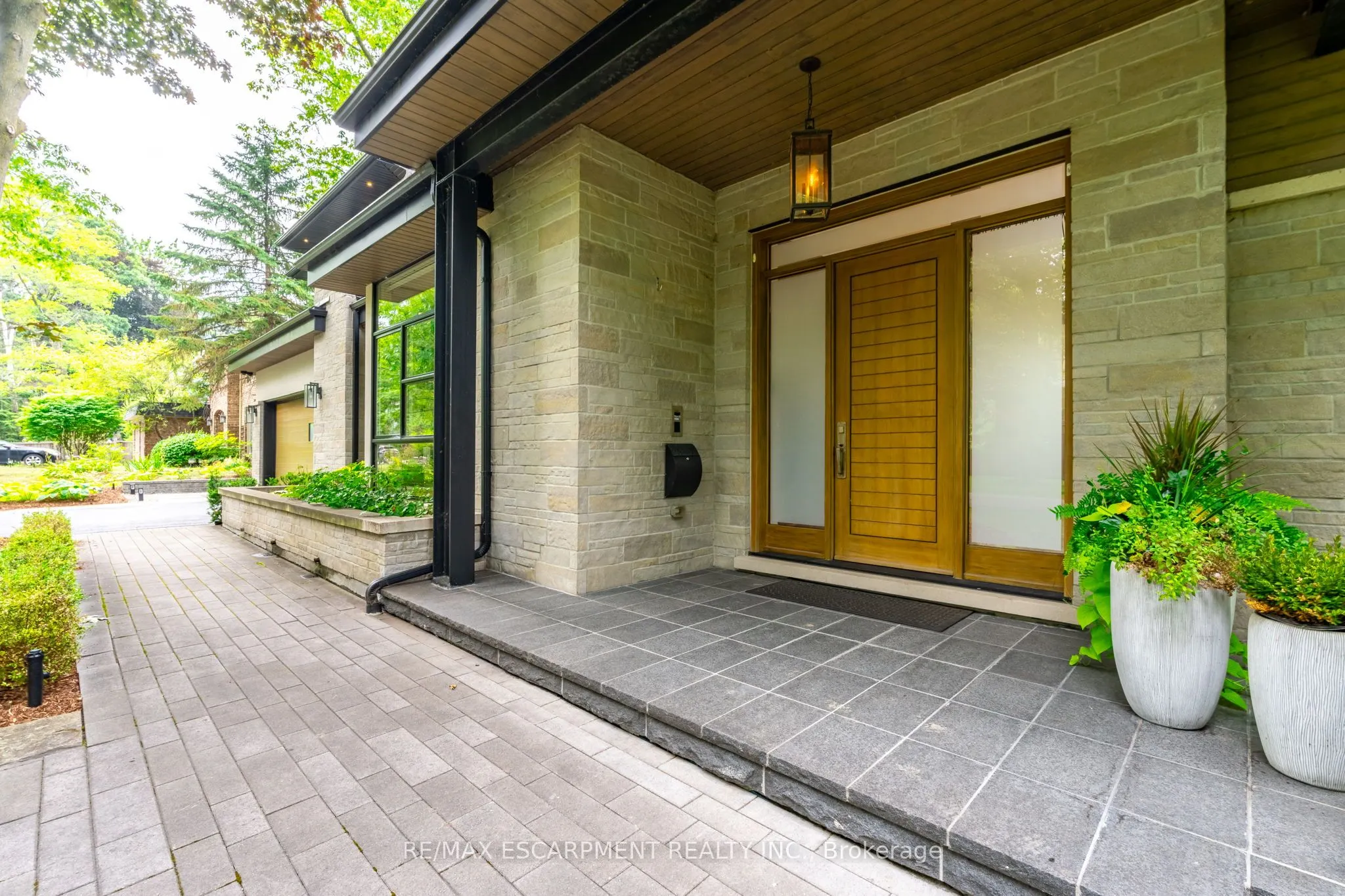 1293 Woodland Avenue
