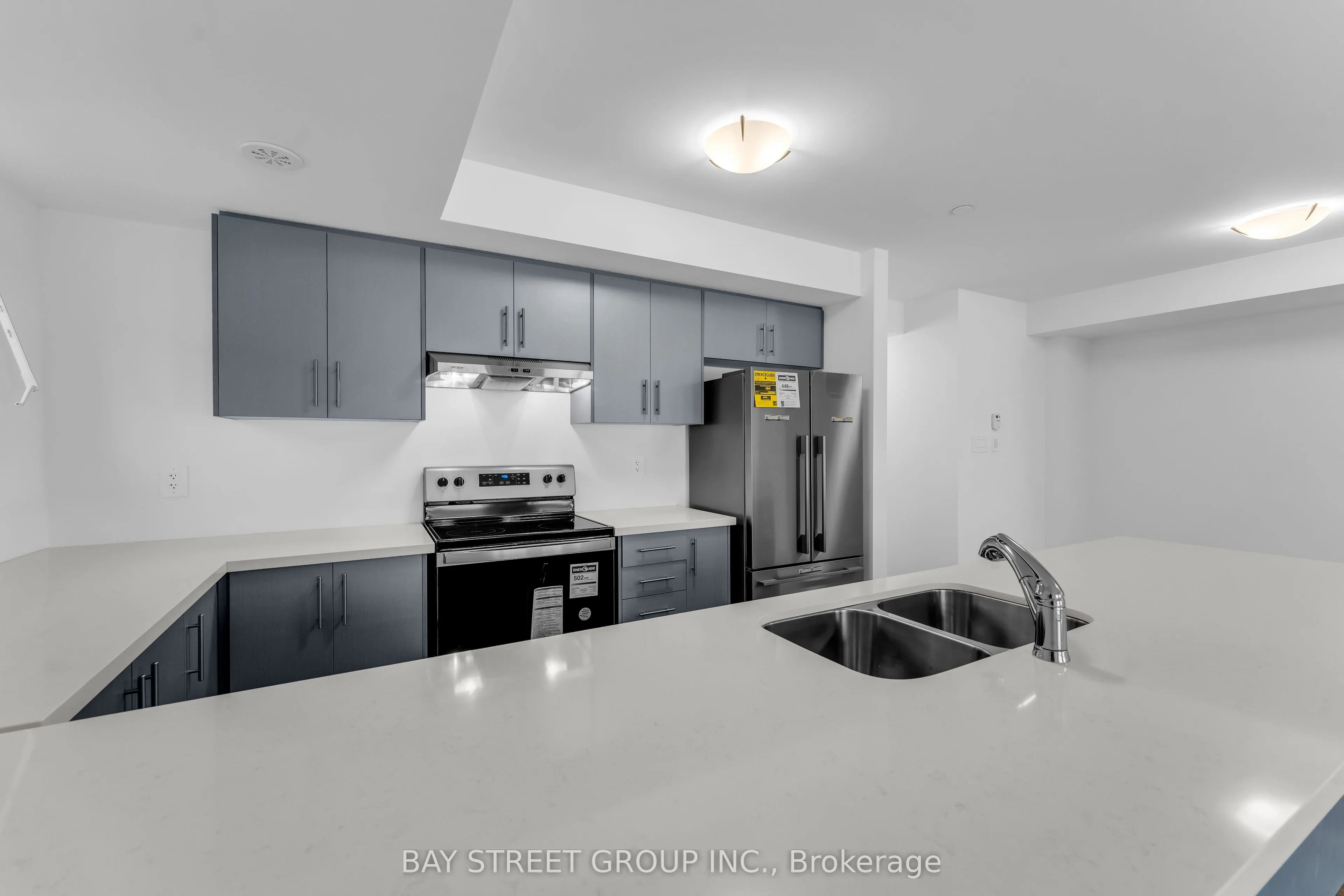 15 Romilly Avenue, #17