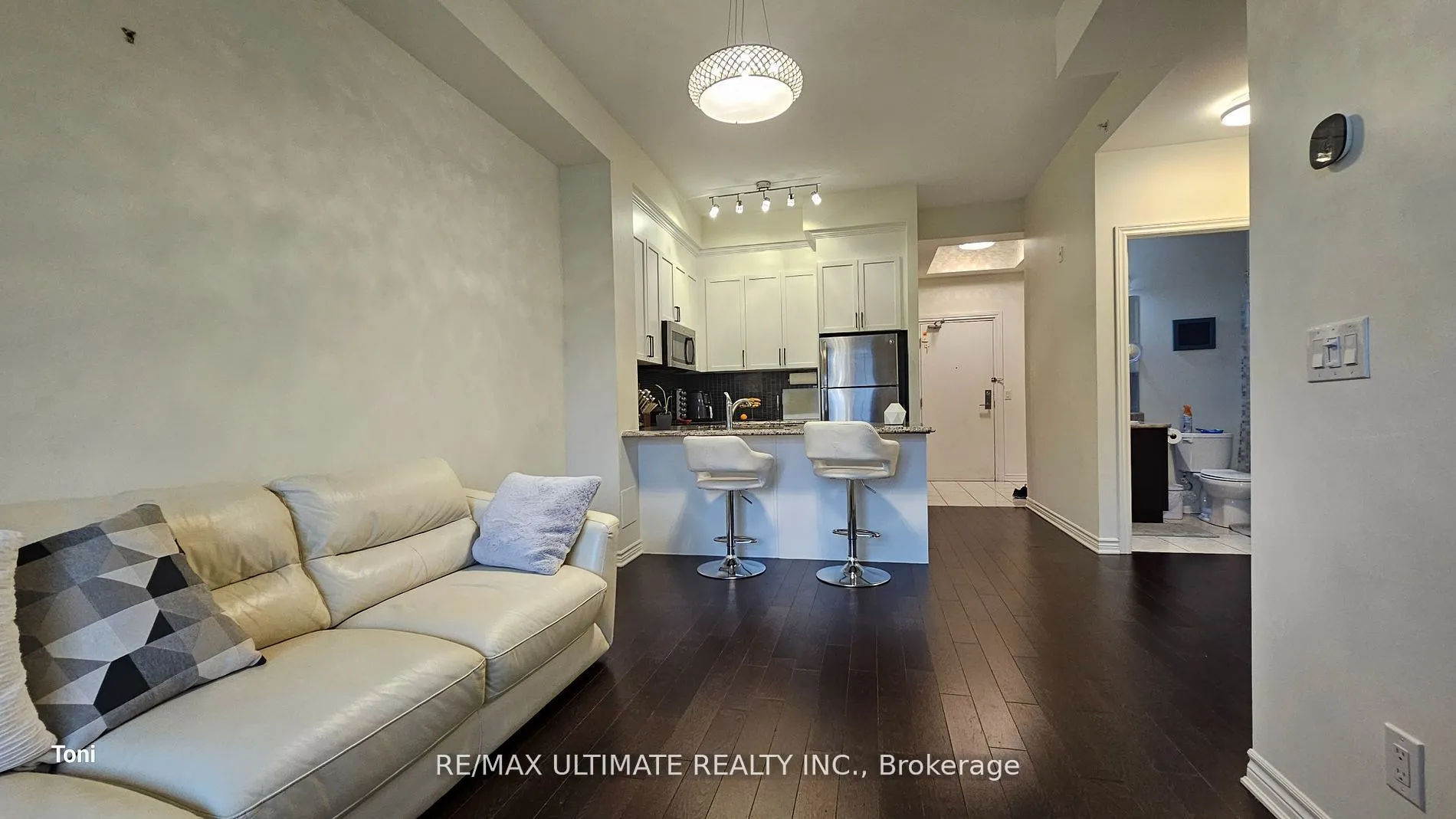 2300 Upper Middle Road W, #103