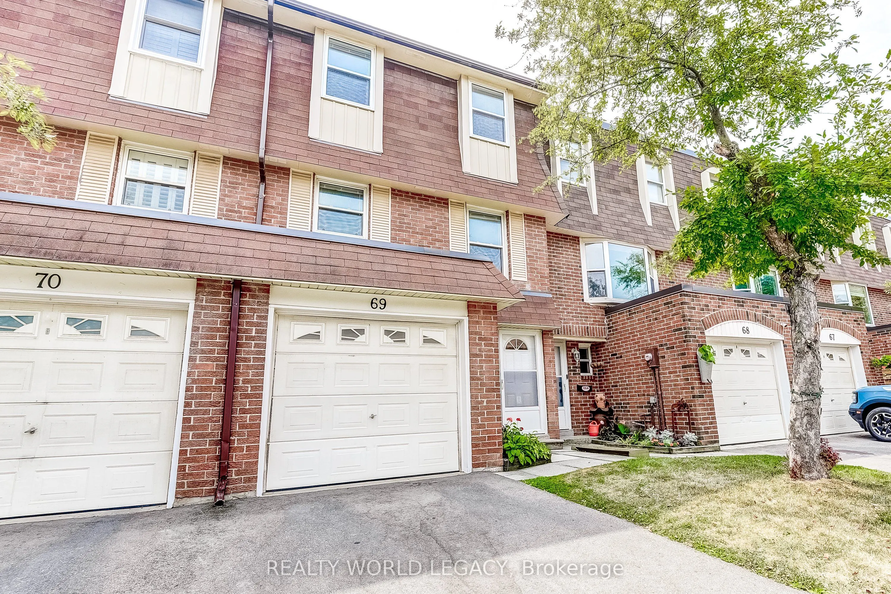 235 Bronte Street S, #69