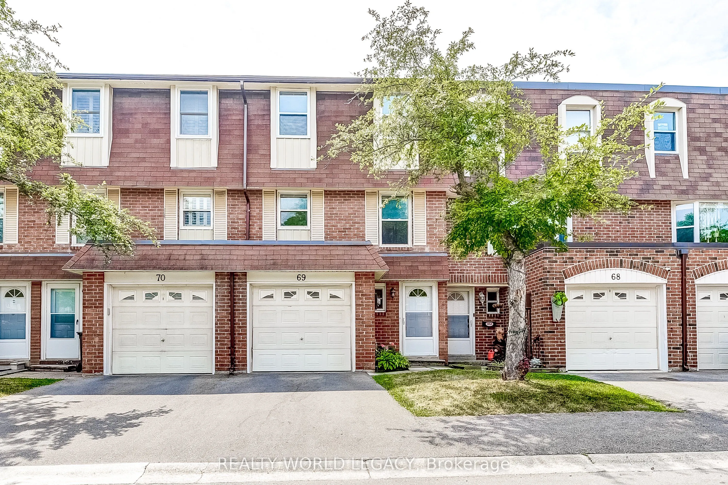 235 Bronte Street S, #69