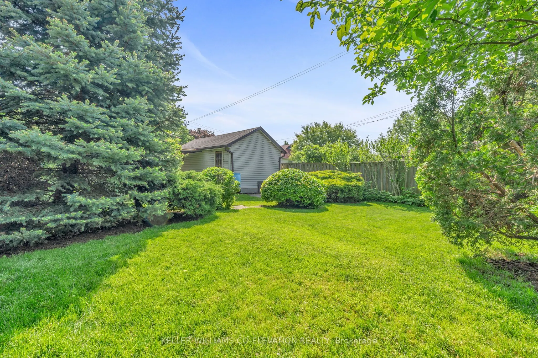 10 Robindale Avenue