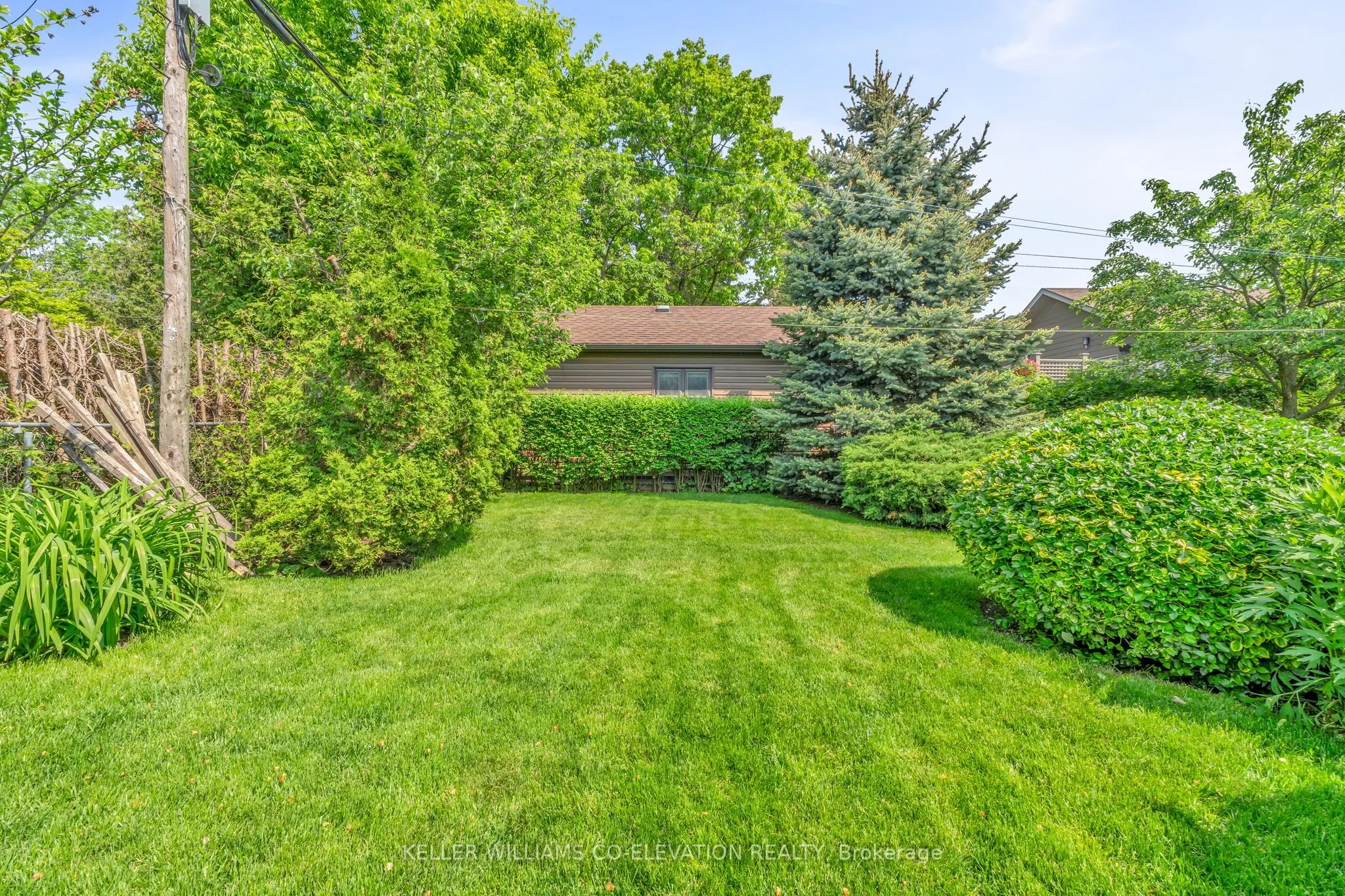 10 Robindale Avenue