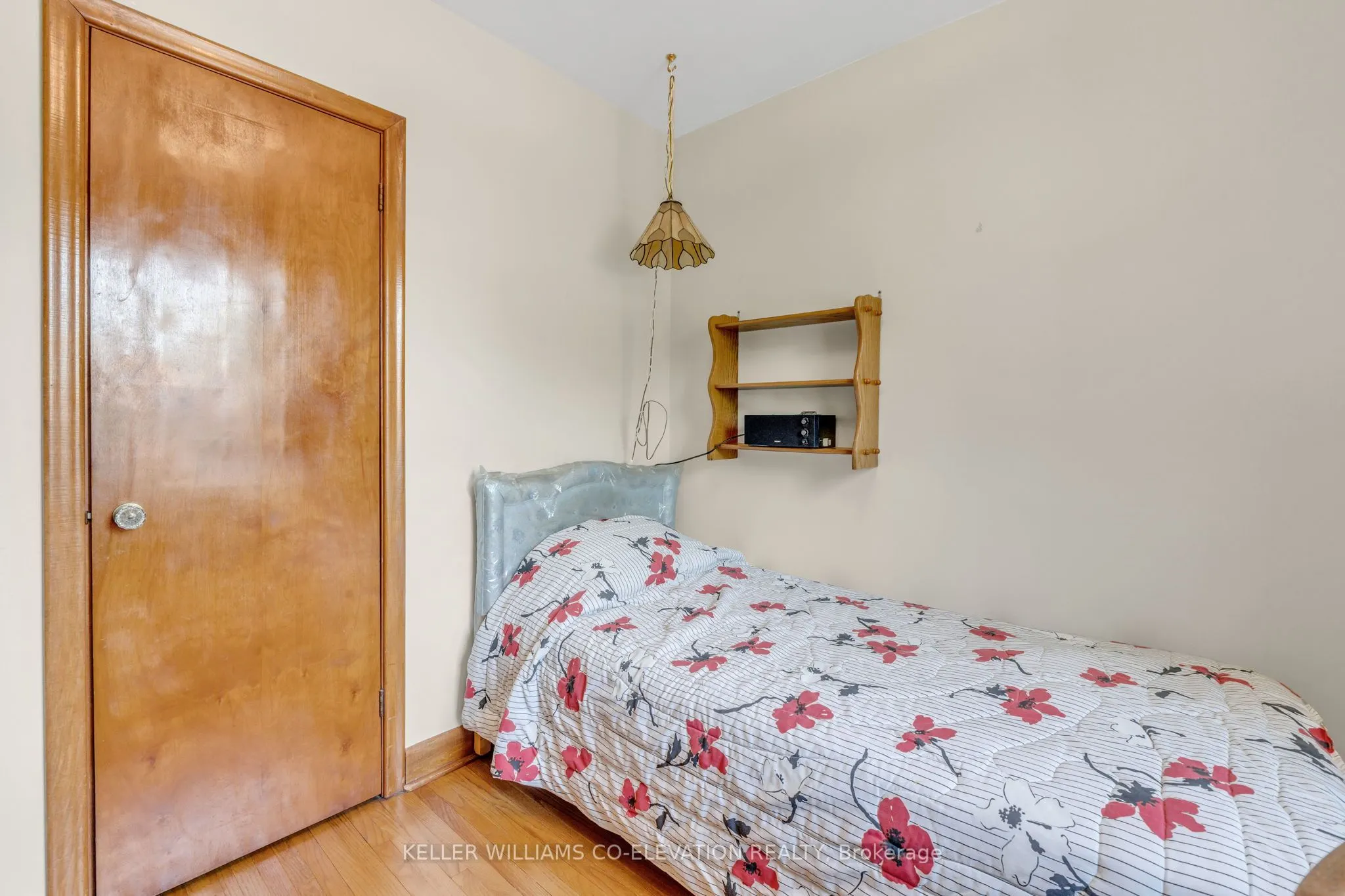 10 Robindale Avenue