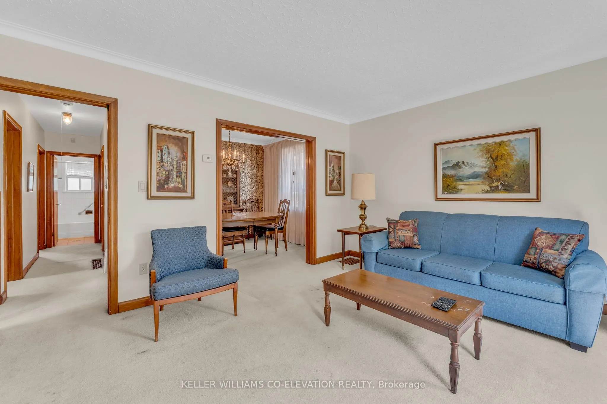10 Robindale Avenue