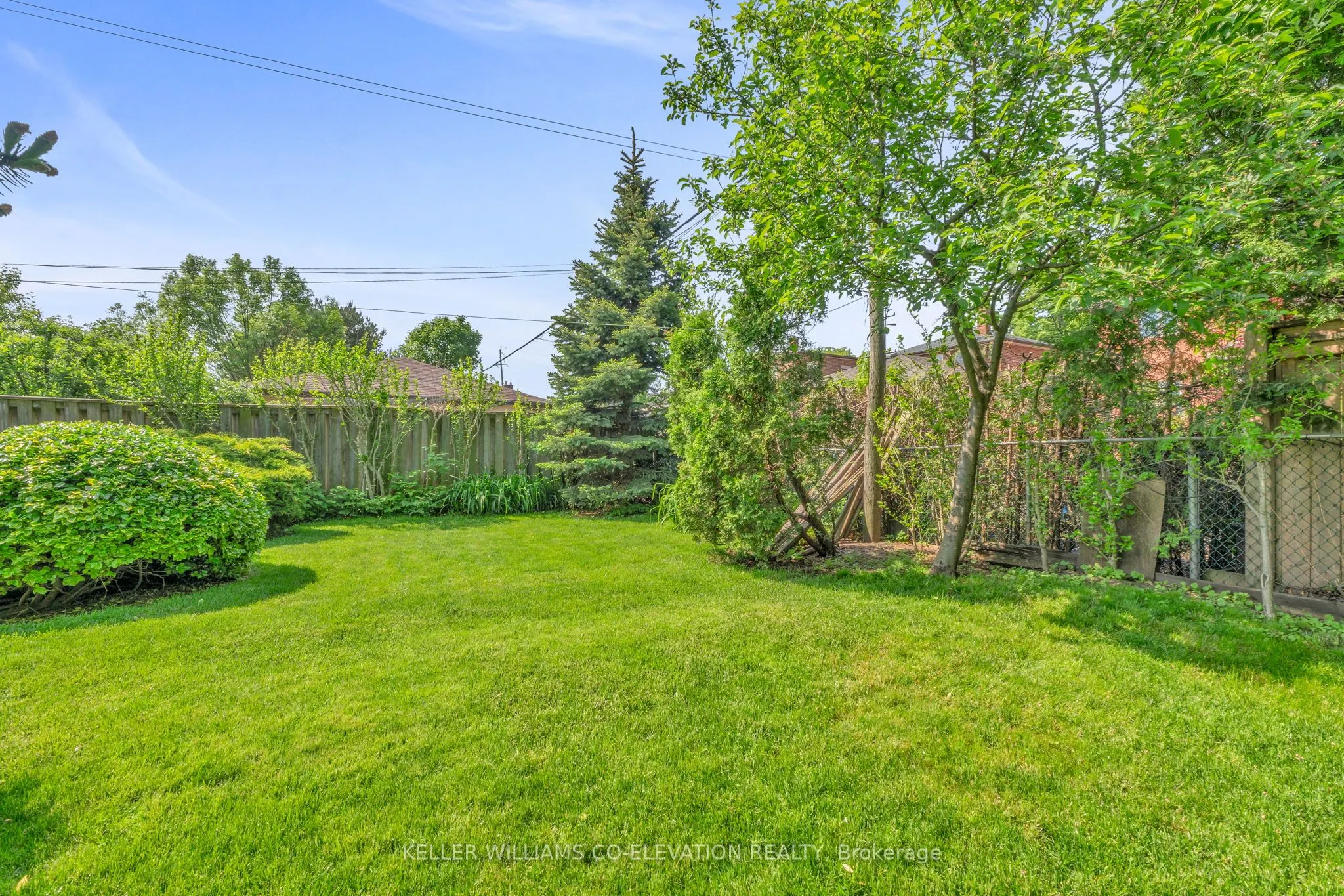 10 Robindale Avenue