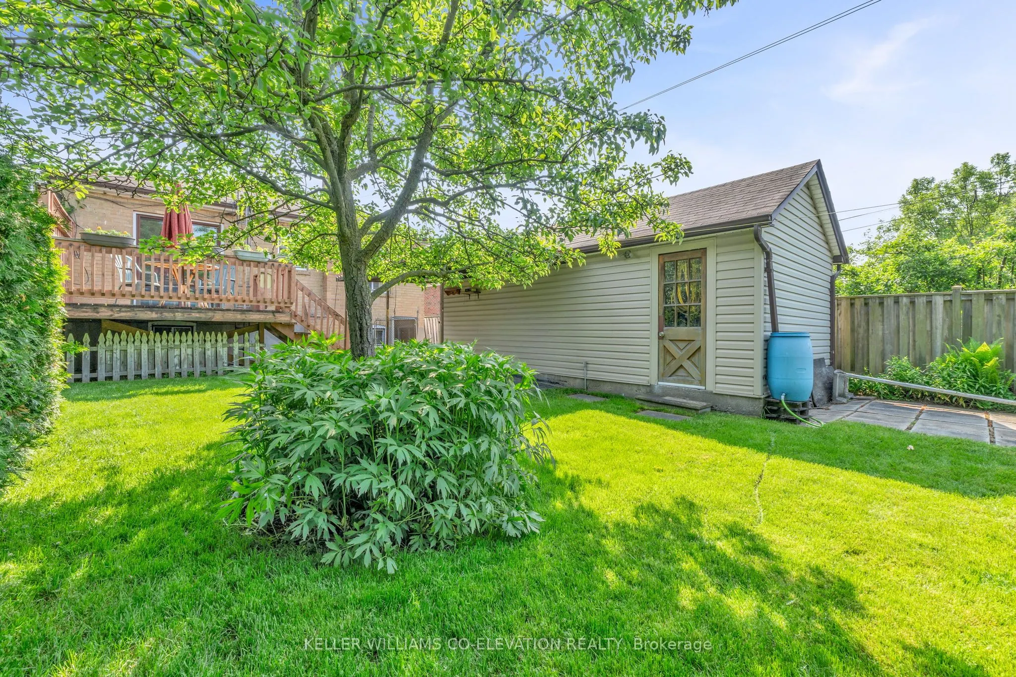 10 Robindale Avenue