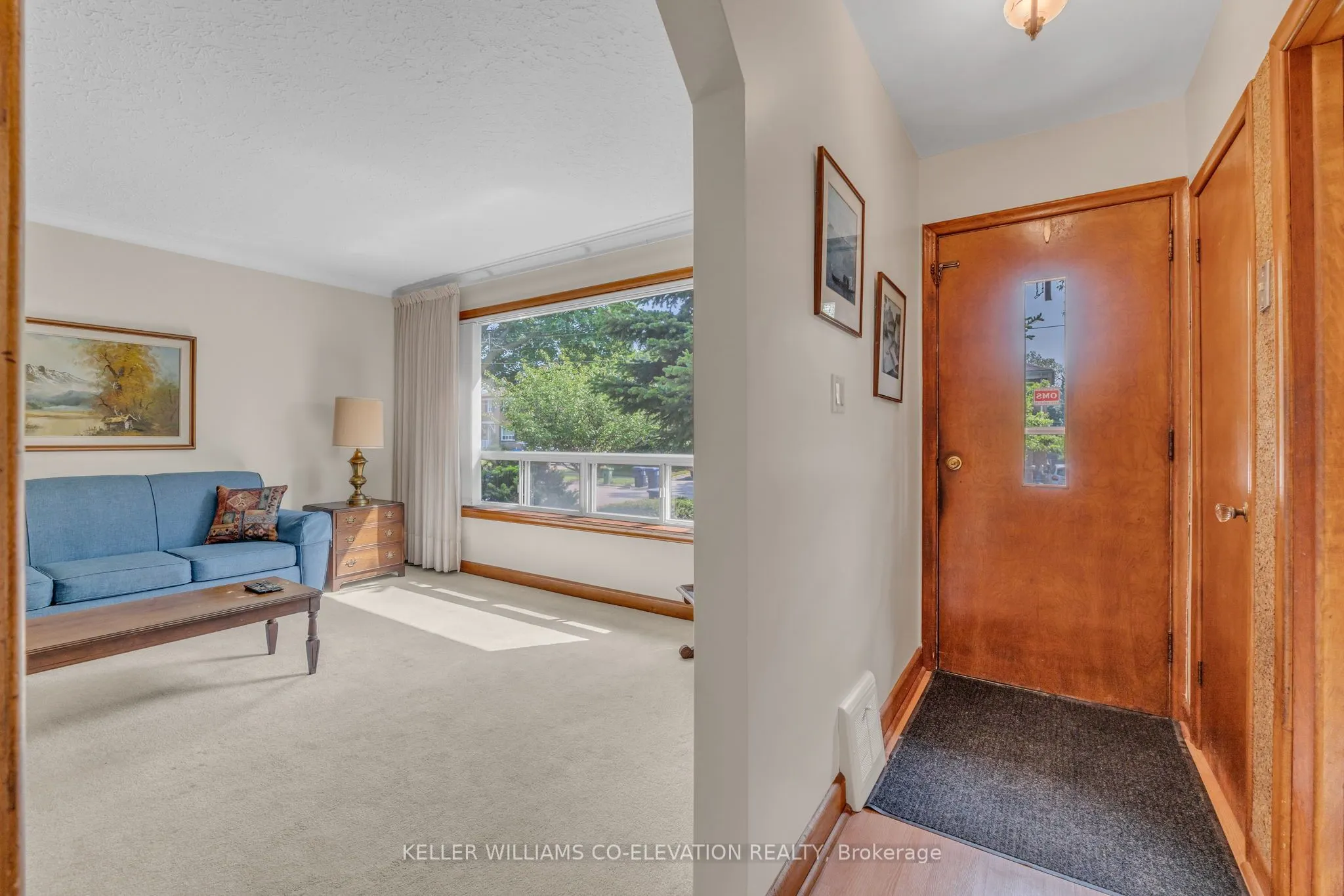 10 Robindale Avenue