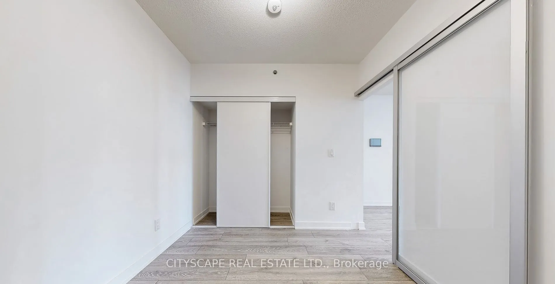 3200 Dakota Common Court, #B203