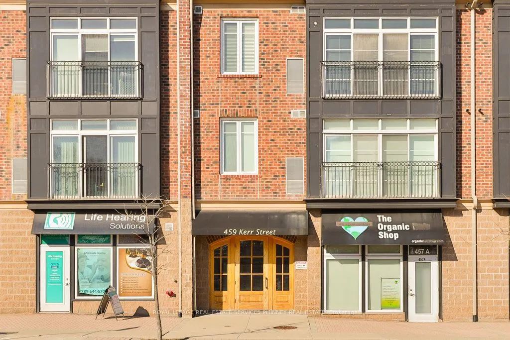 459 Kerr Street, #105