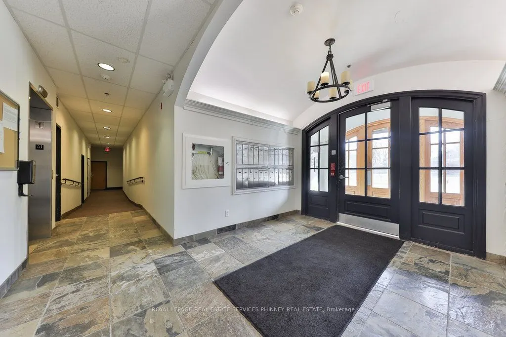 459 Kerr Street, #105