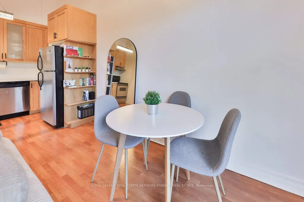 459 Kerr Street, #105