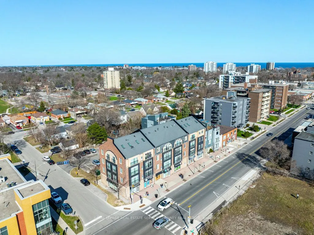 459 Kerr Street, #105