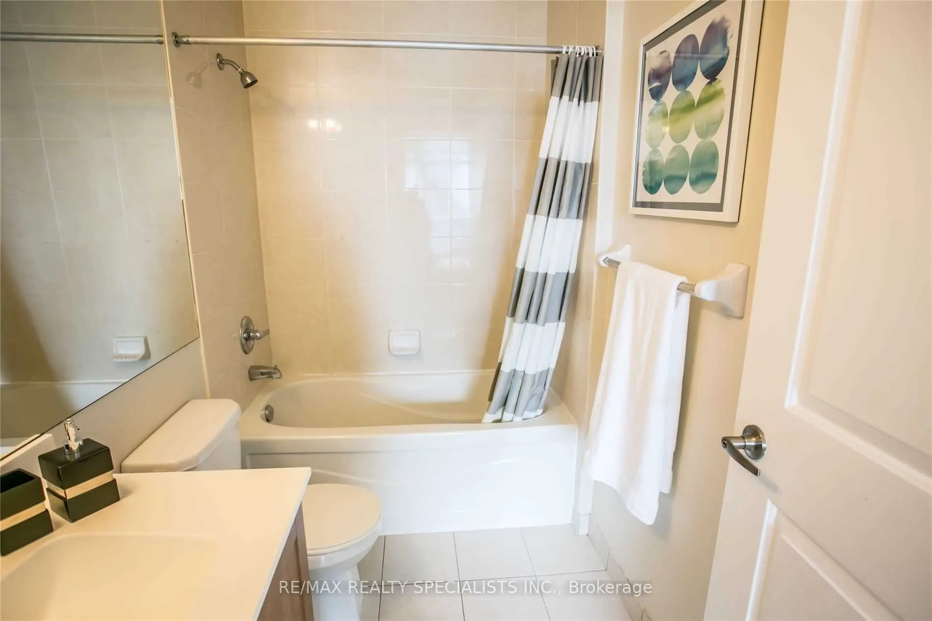 330 Burnhamthorpe Road, #3203
