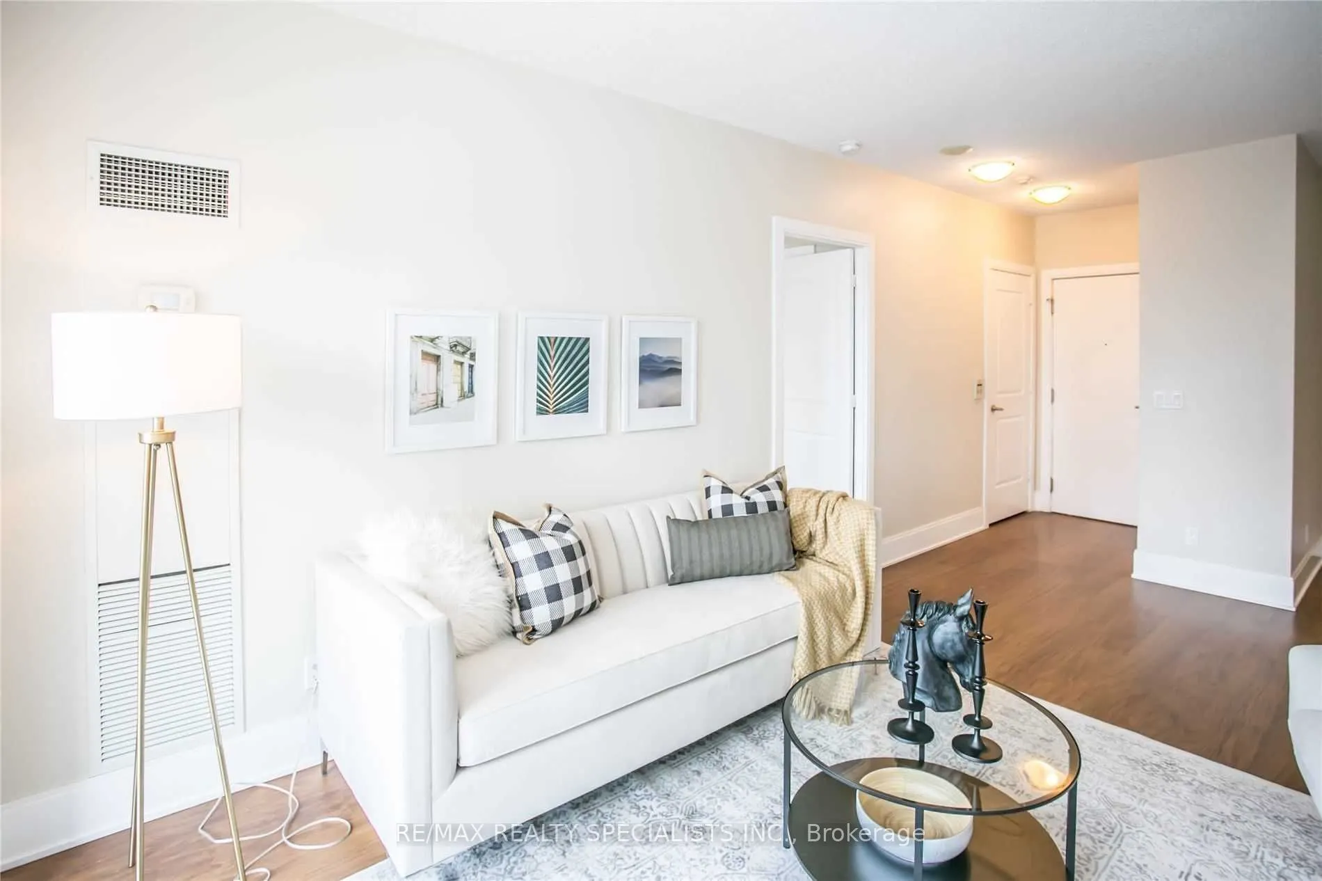 330 Burnhamthorpe Road, #3203