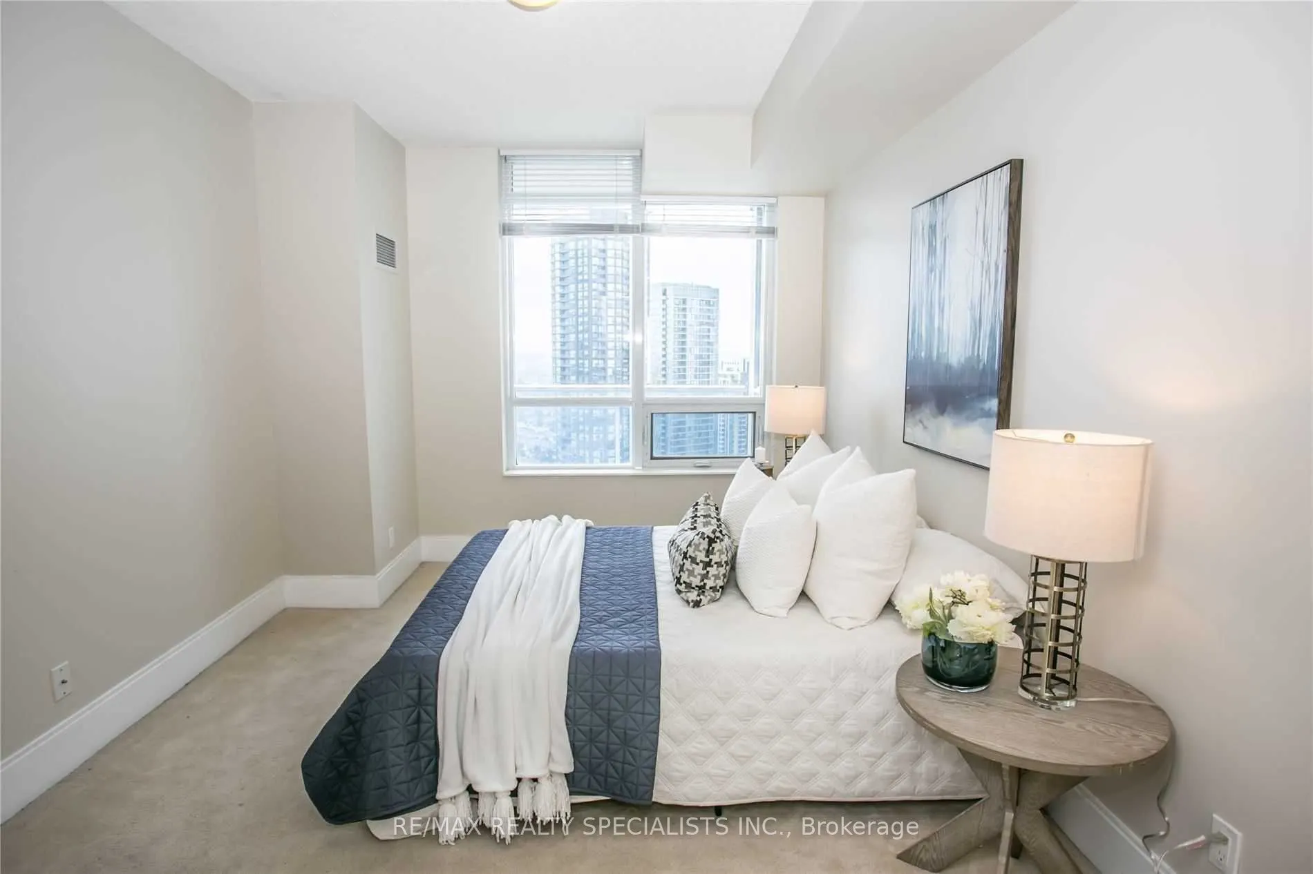 330 Burnhamthorpe Road, #3203