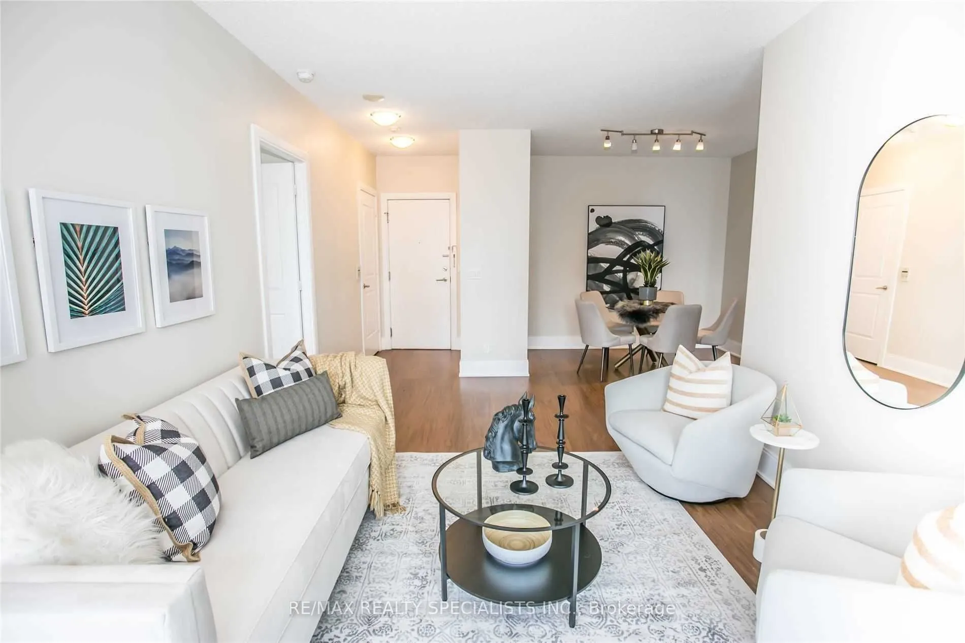 330 Burnhamthorpe Road, #3203