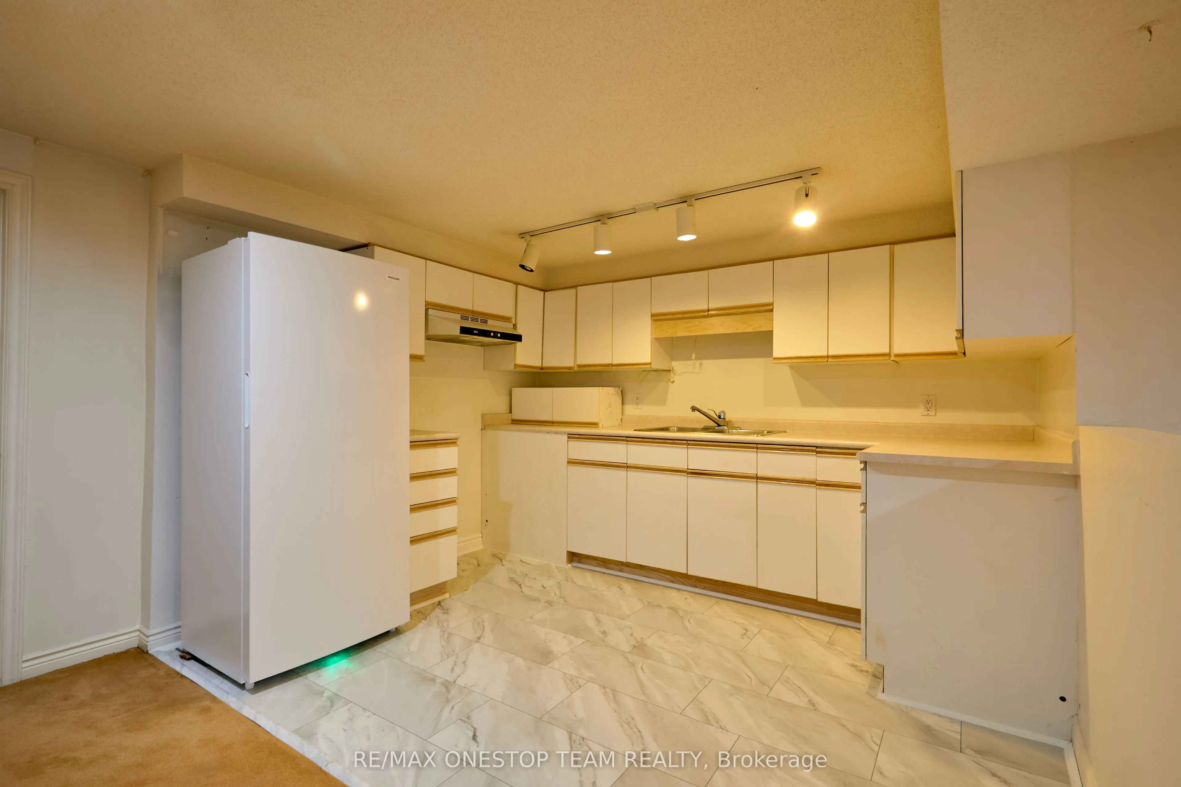 1453 Thistledown Road