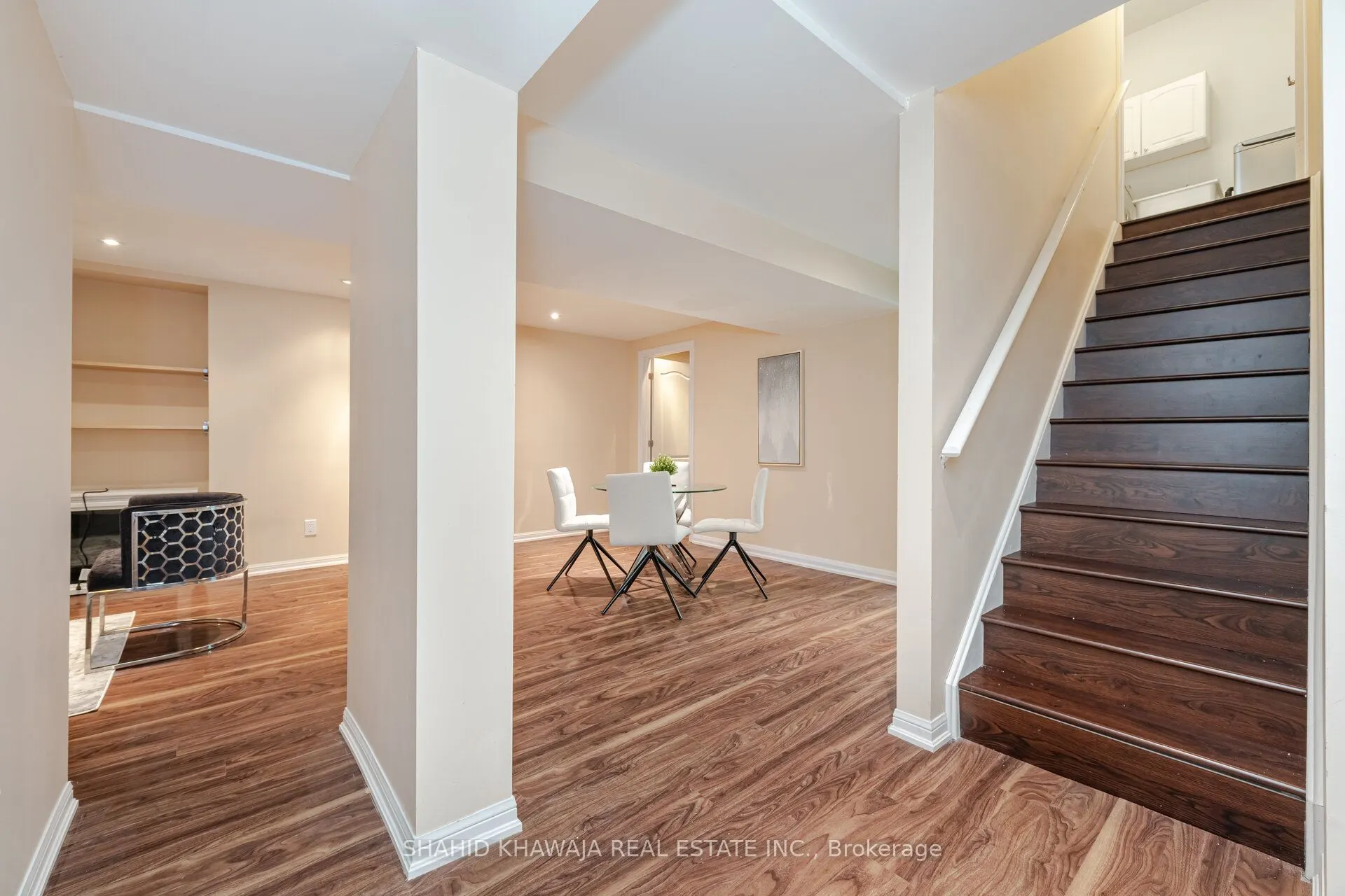 3807 Deepwood Heights
