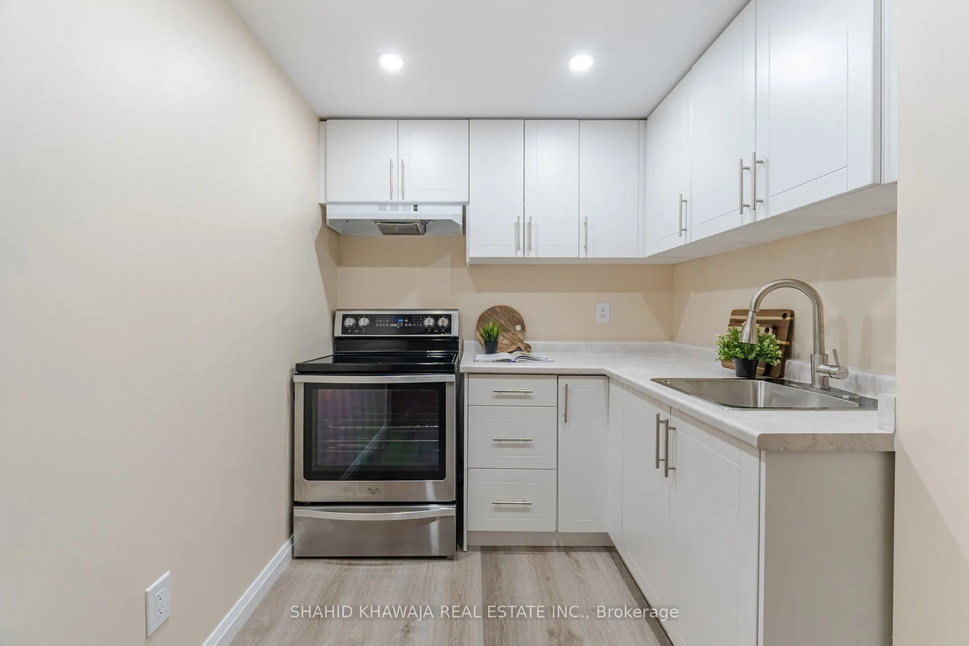 3807 Deepwood Heights