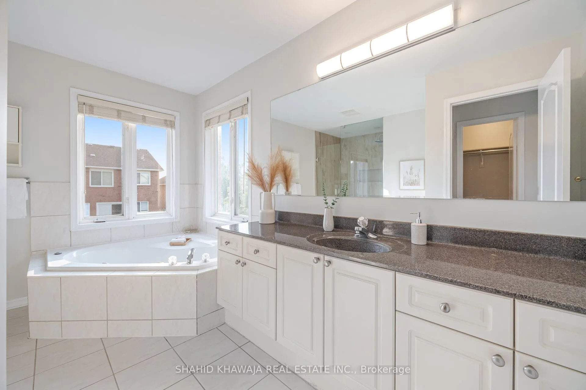 3807 Deepwood Heights