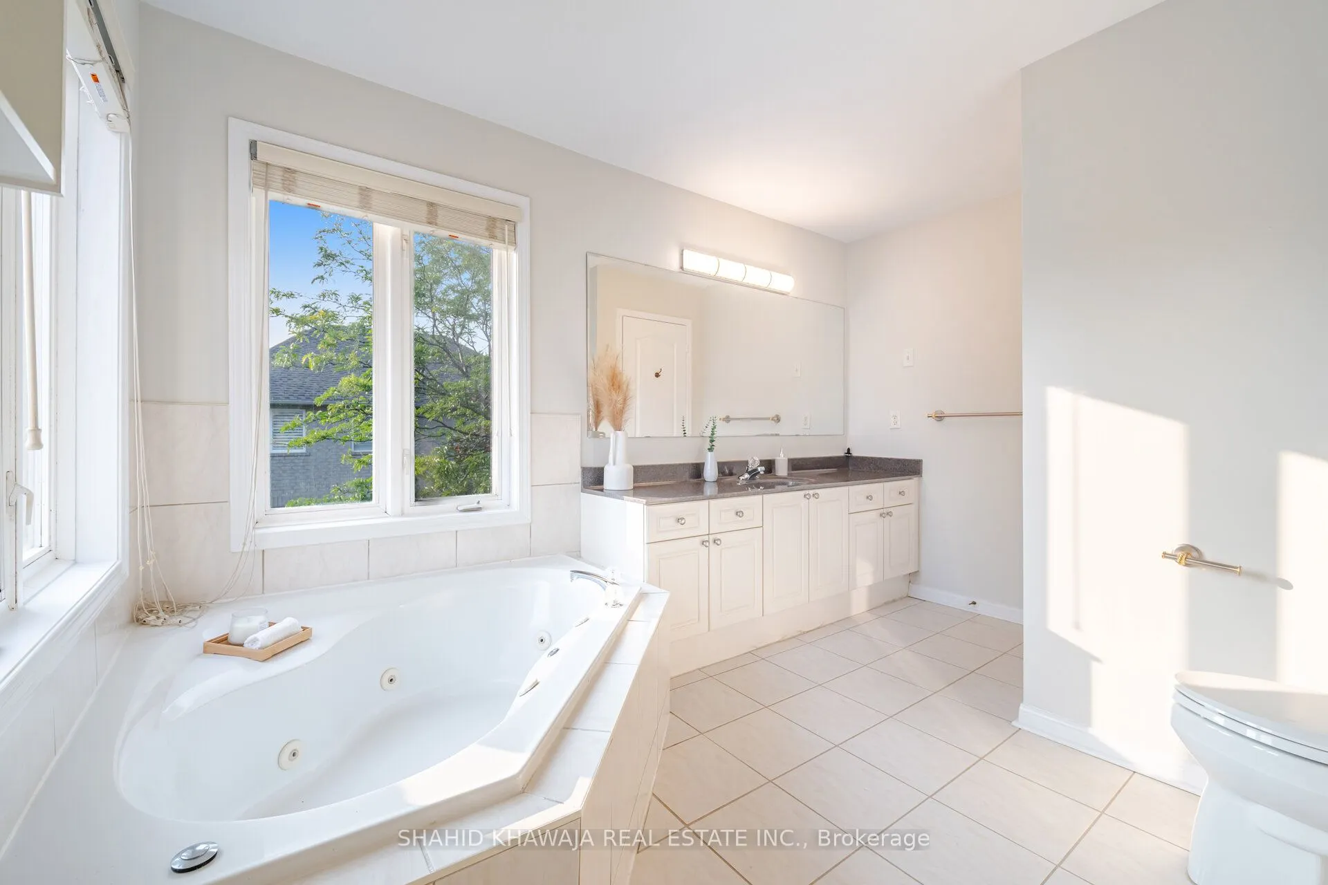 3807 Deepwood Heights