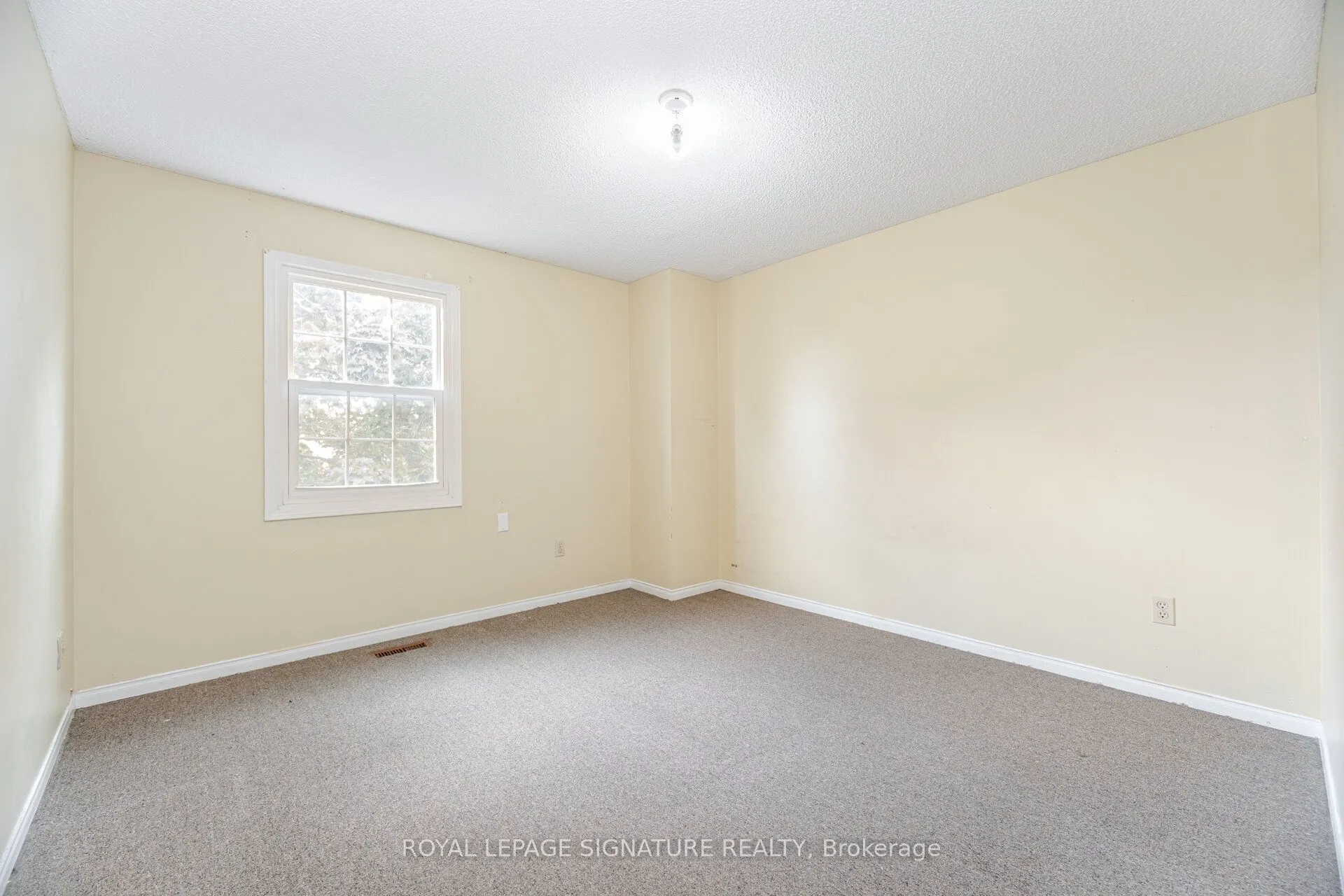 5684 Talaton Trail