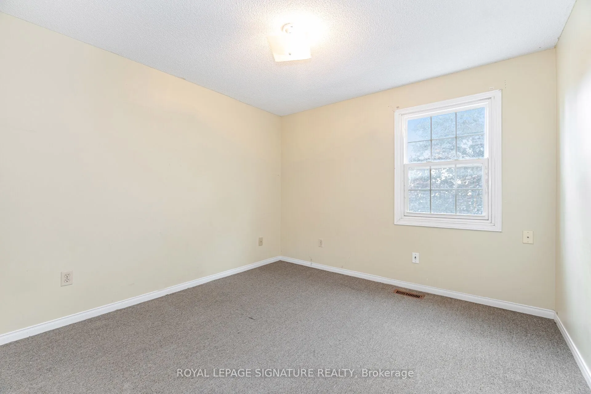 5684 Talaton Trail