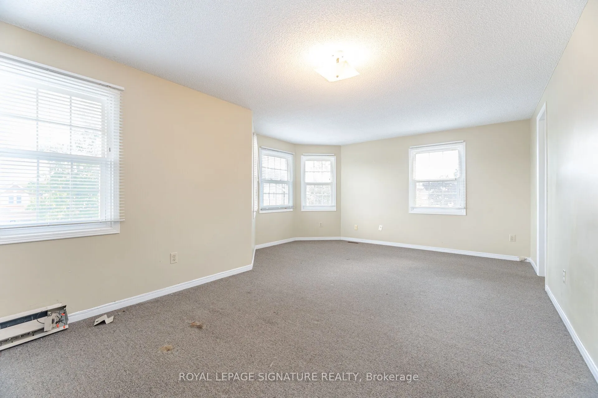5684 Talaton Trail