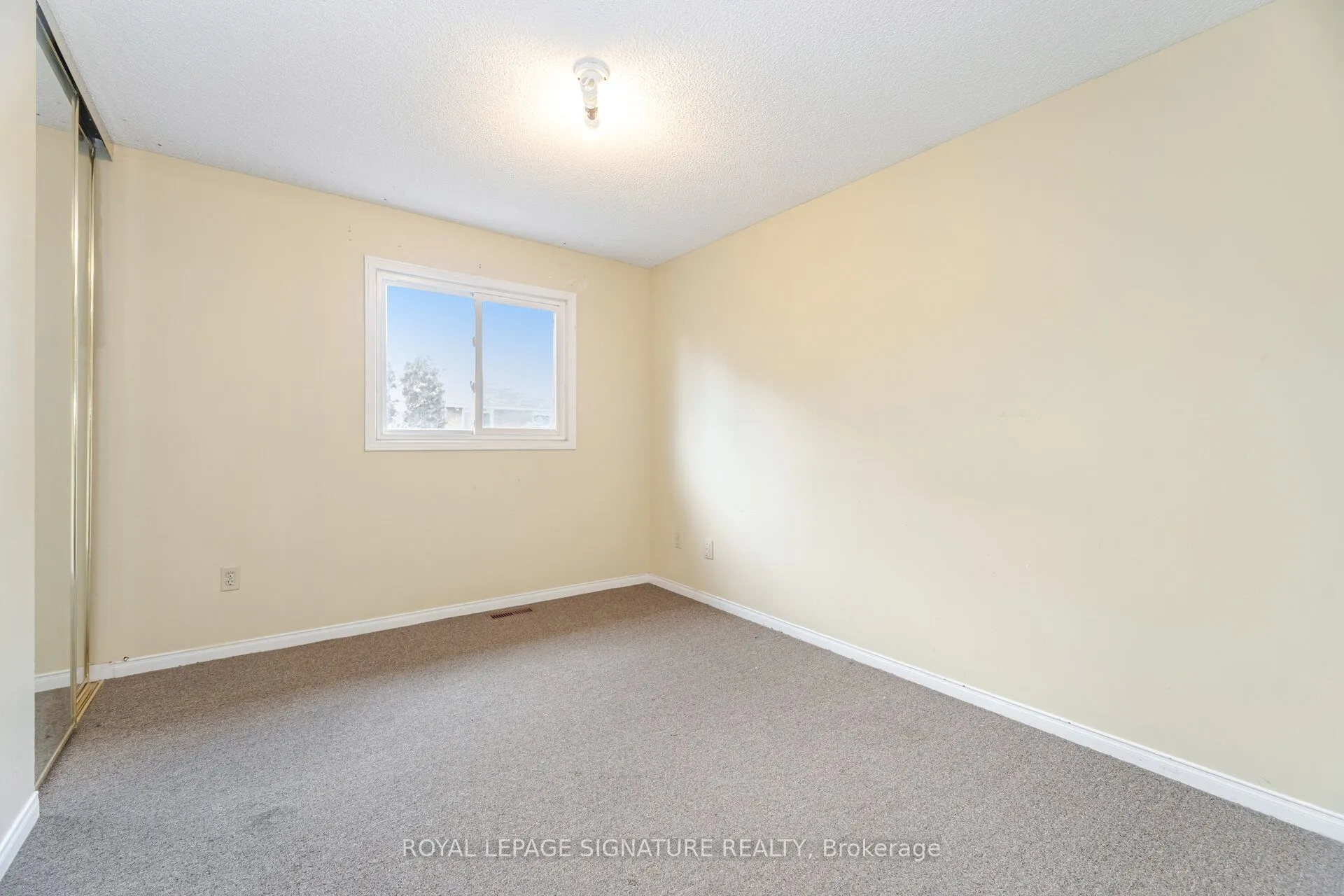 5684 Talaton Trail