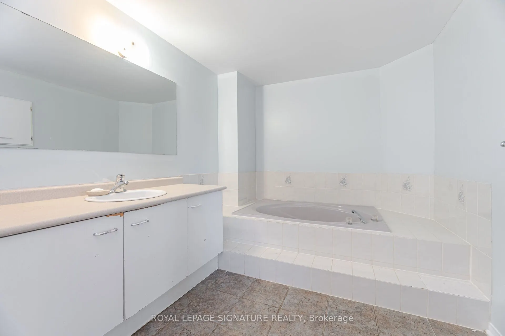 5684 Talaton Trail