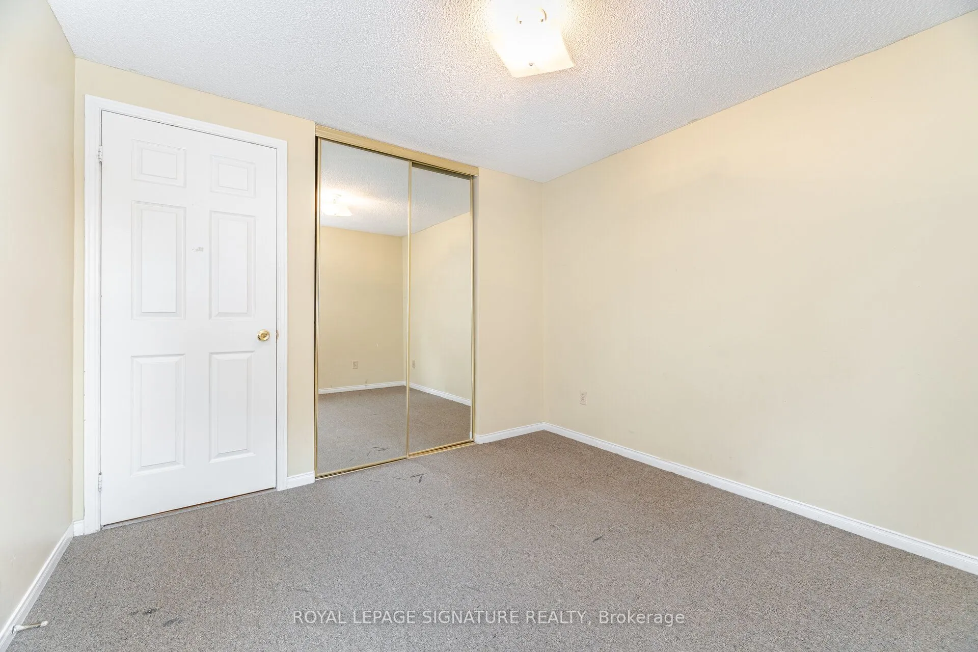 5684 Talaton Trail
