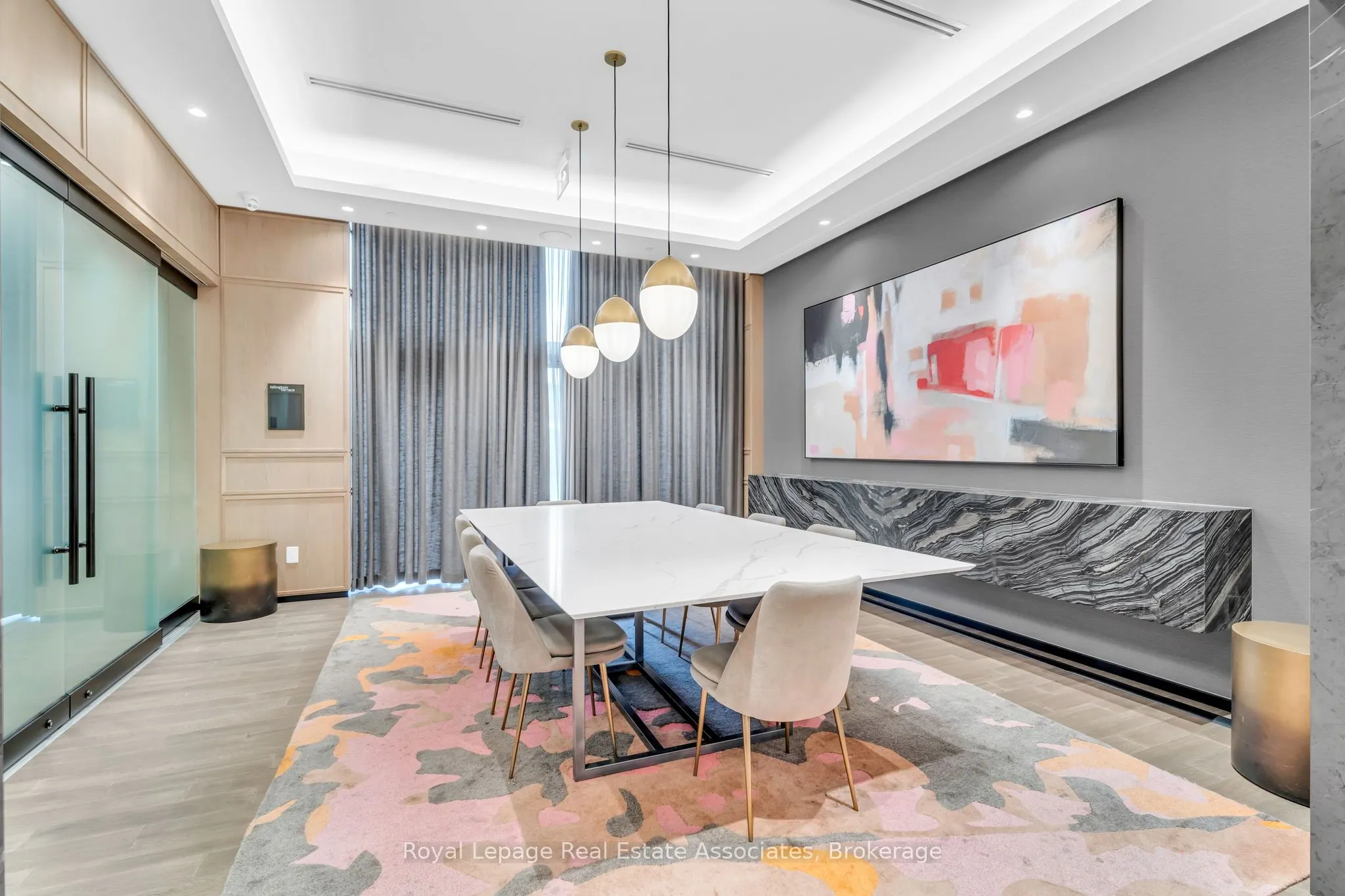 9 Mabelle Avenue, #2422