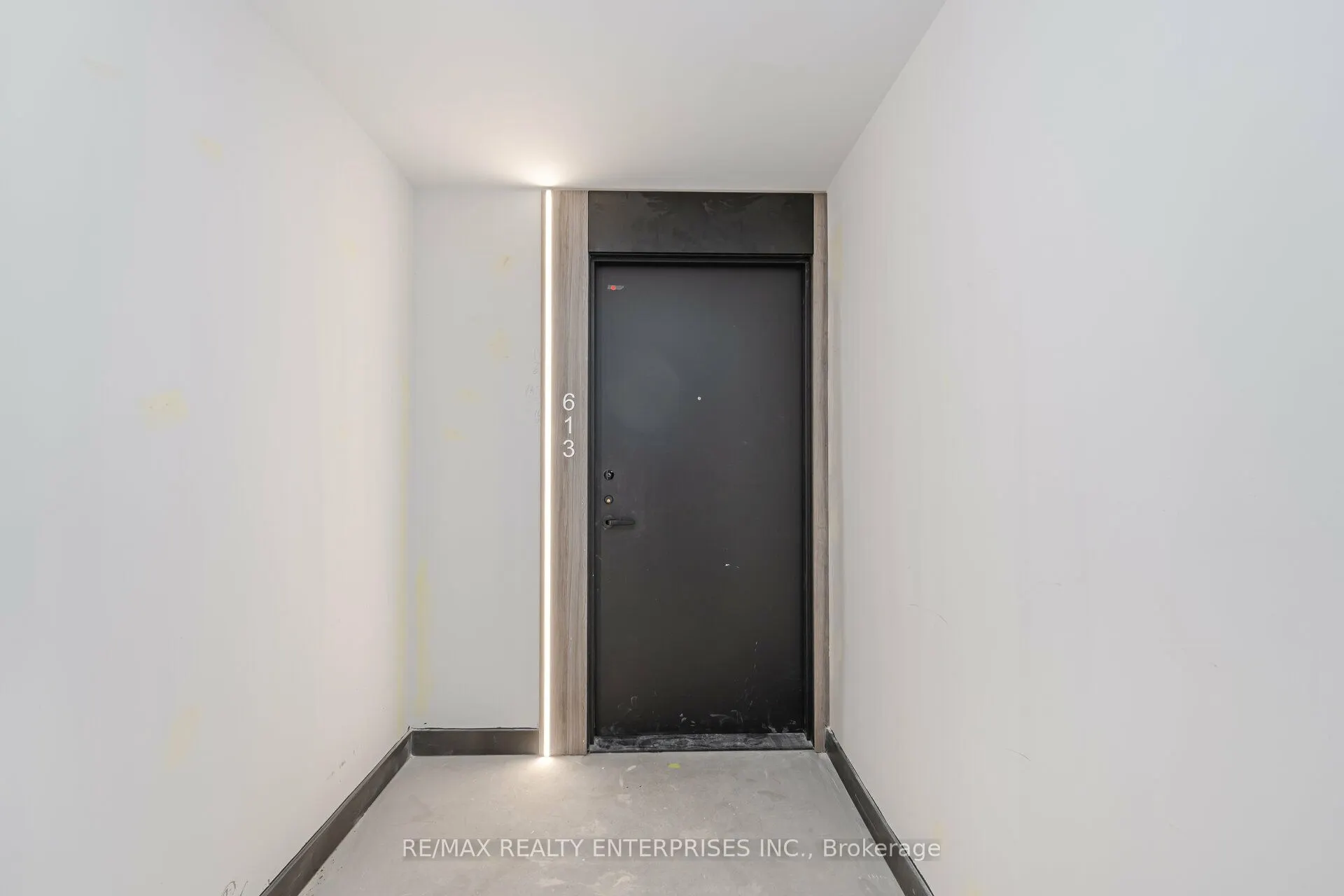 220 Missinnihe Way, #613
