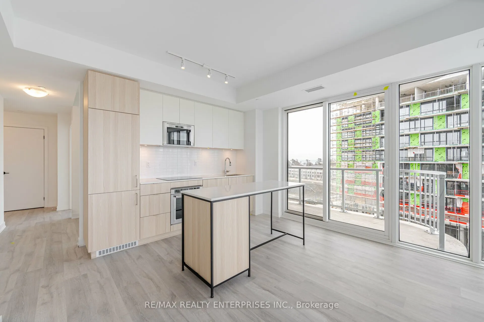 220 Missinnihe Way, #613