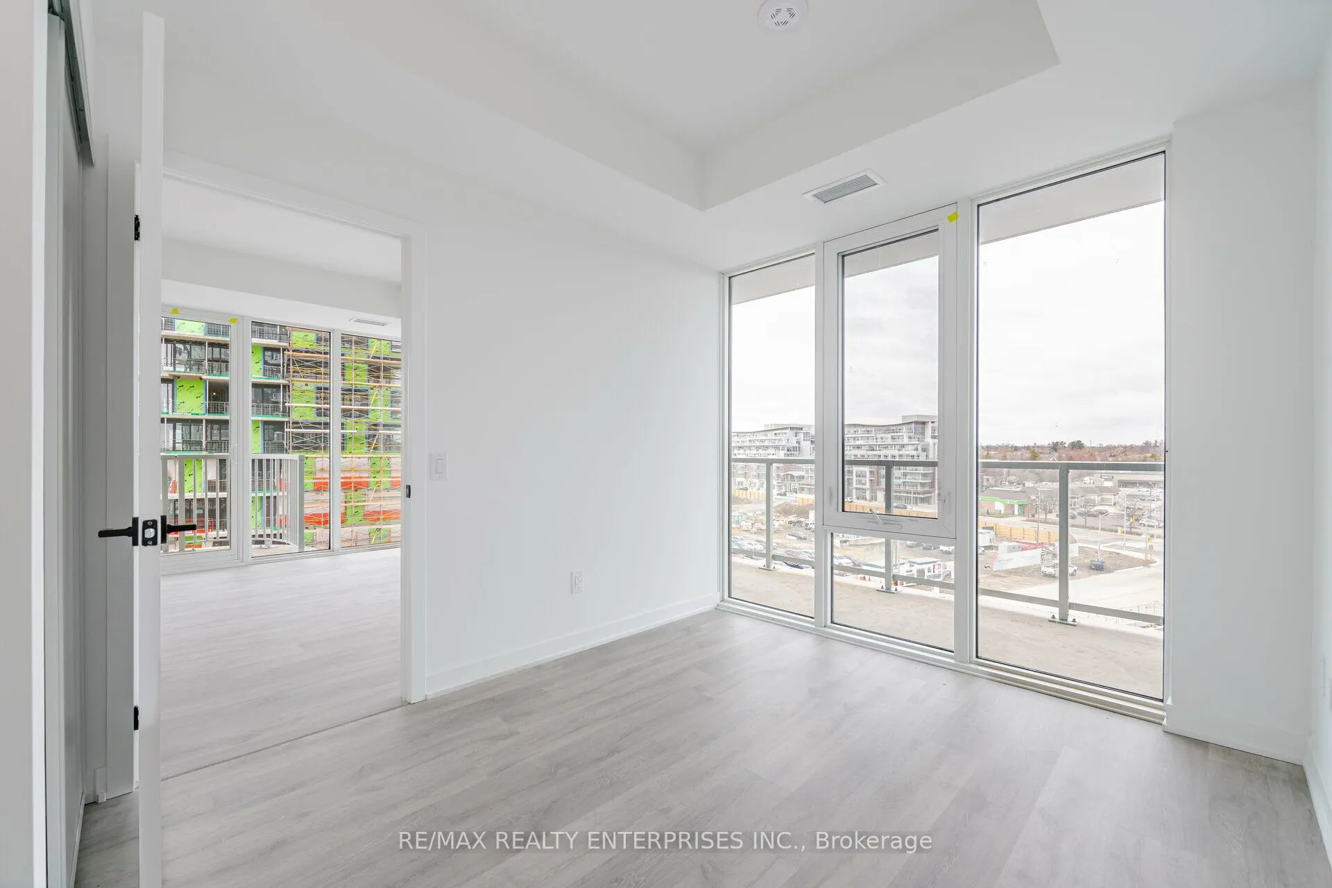 220 Missinnihe Way, #613