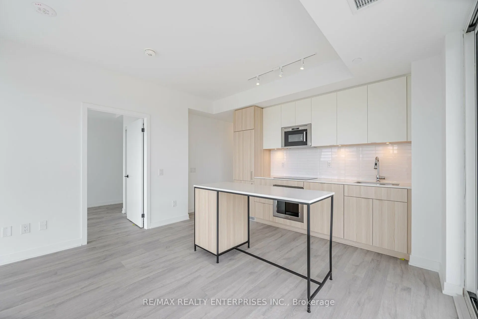 220 Missinnihe Way, #613