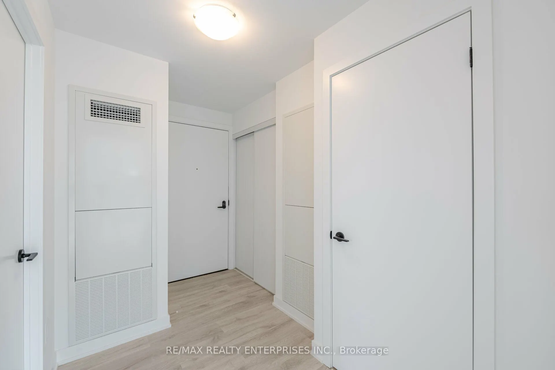 220 Missinnihe Way, #613